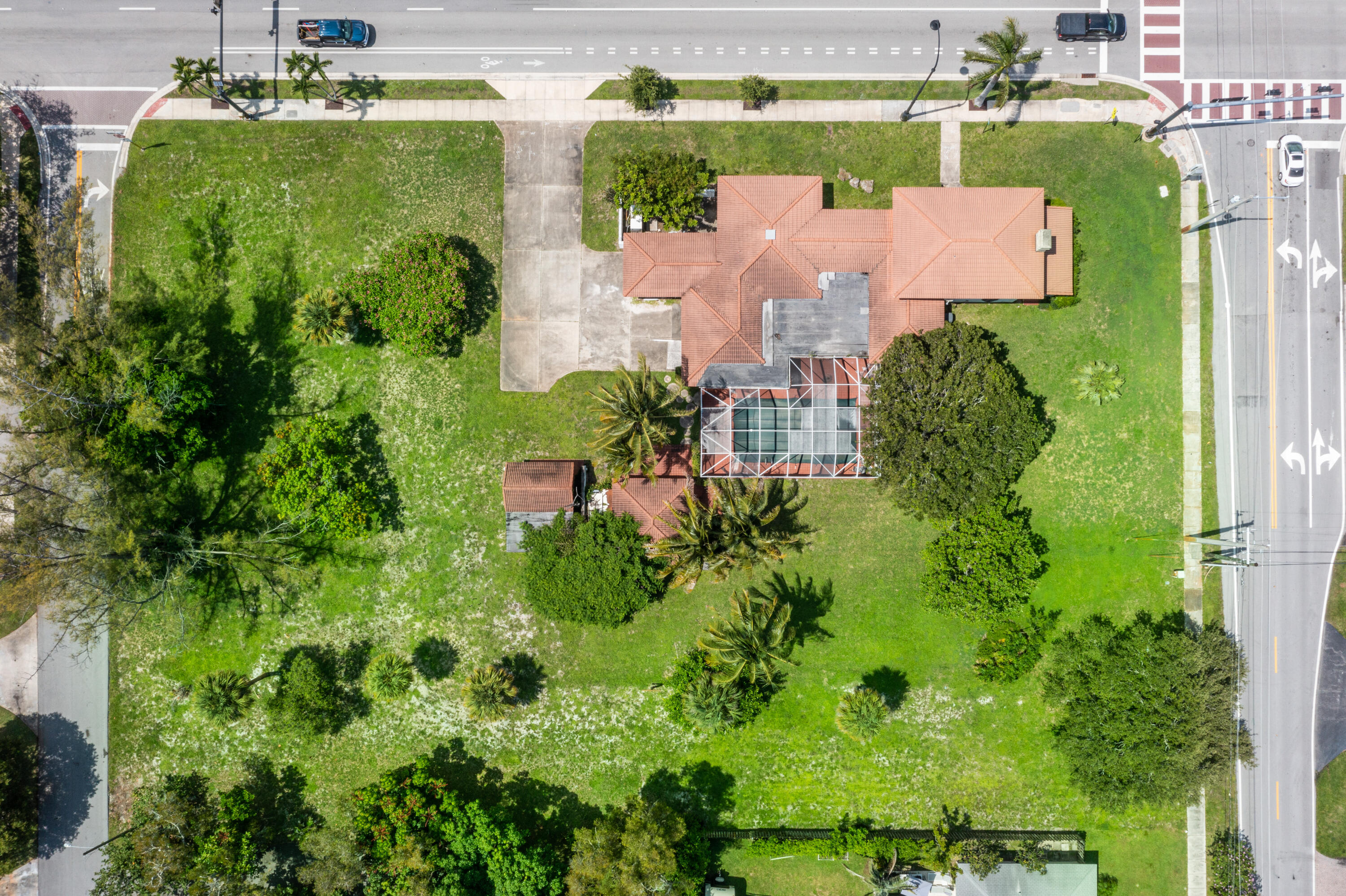 Foto de propiedad en 556 E Hillsboro Boulevard, Deerfield Beach, FL 33441 Deerfield Beach con MLS# 