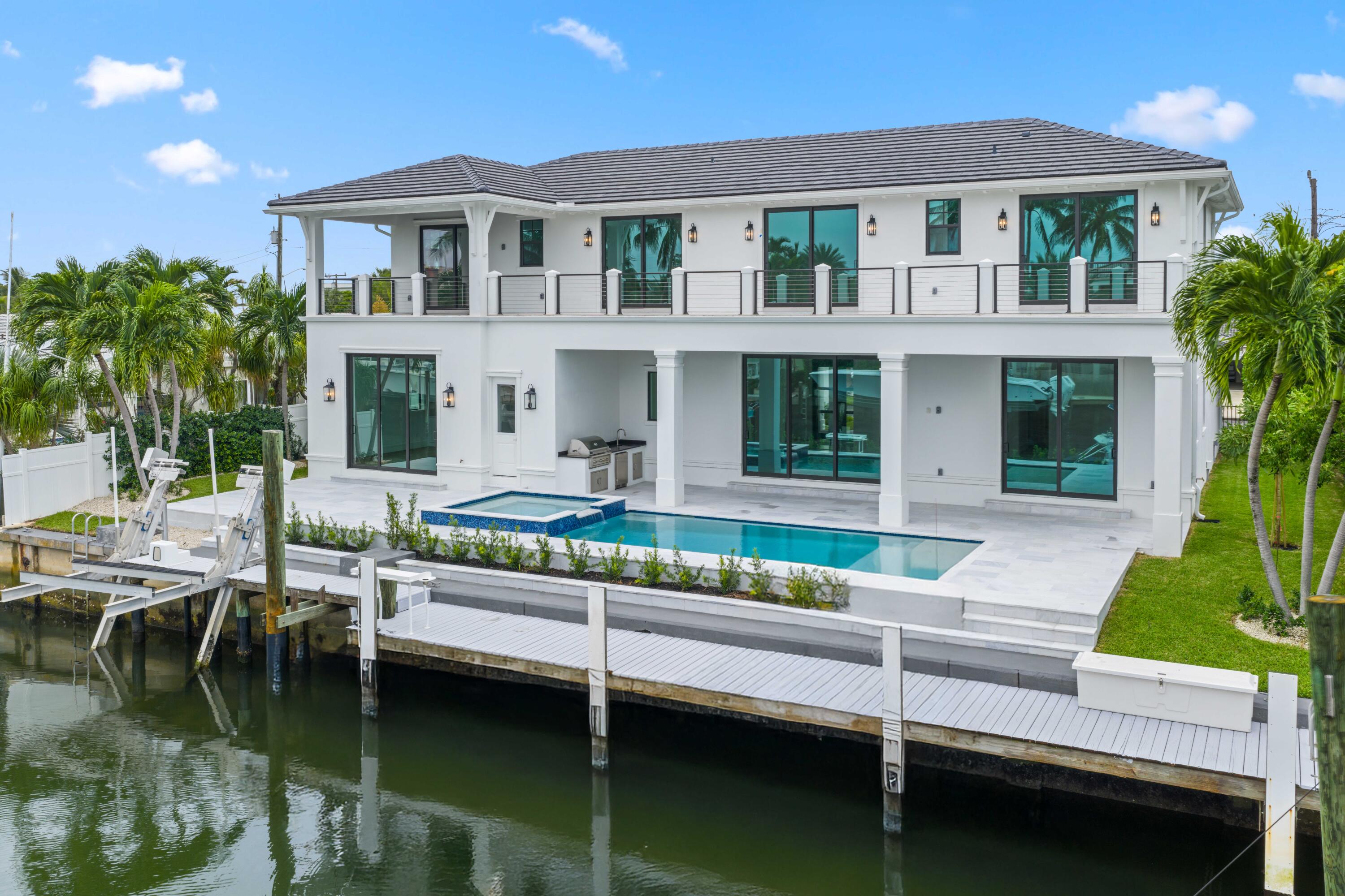 Foto de propiedad en 1211 Gulfstream Way, Singer Island, FL 33404 Singer Island con MLS# 