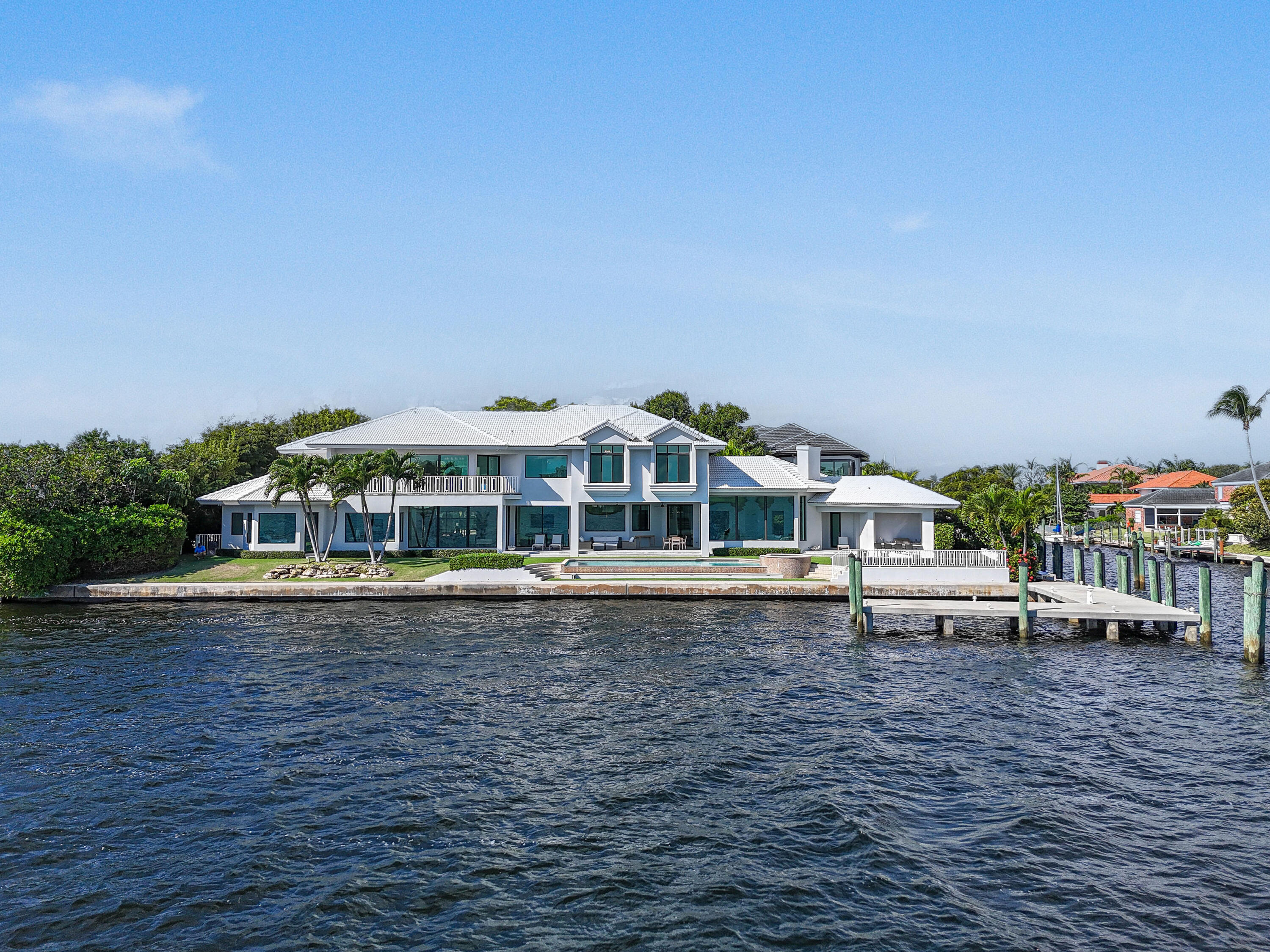 Foto de propiedad en 101 Bowsprit Drive, North Palm Beach, FL 33408 North Palm Beach con MLS# 