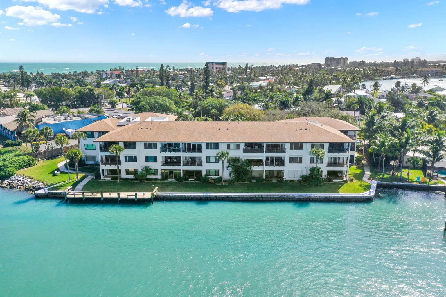 Foto de propiedad en 1630 Seaway Drive 106, Fort Pierce, FL 34949 Fort Pierce con MLS# 