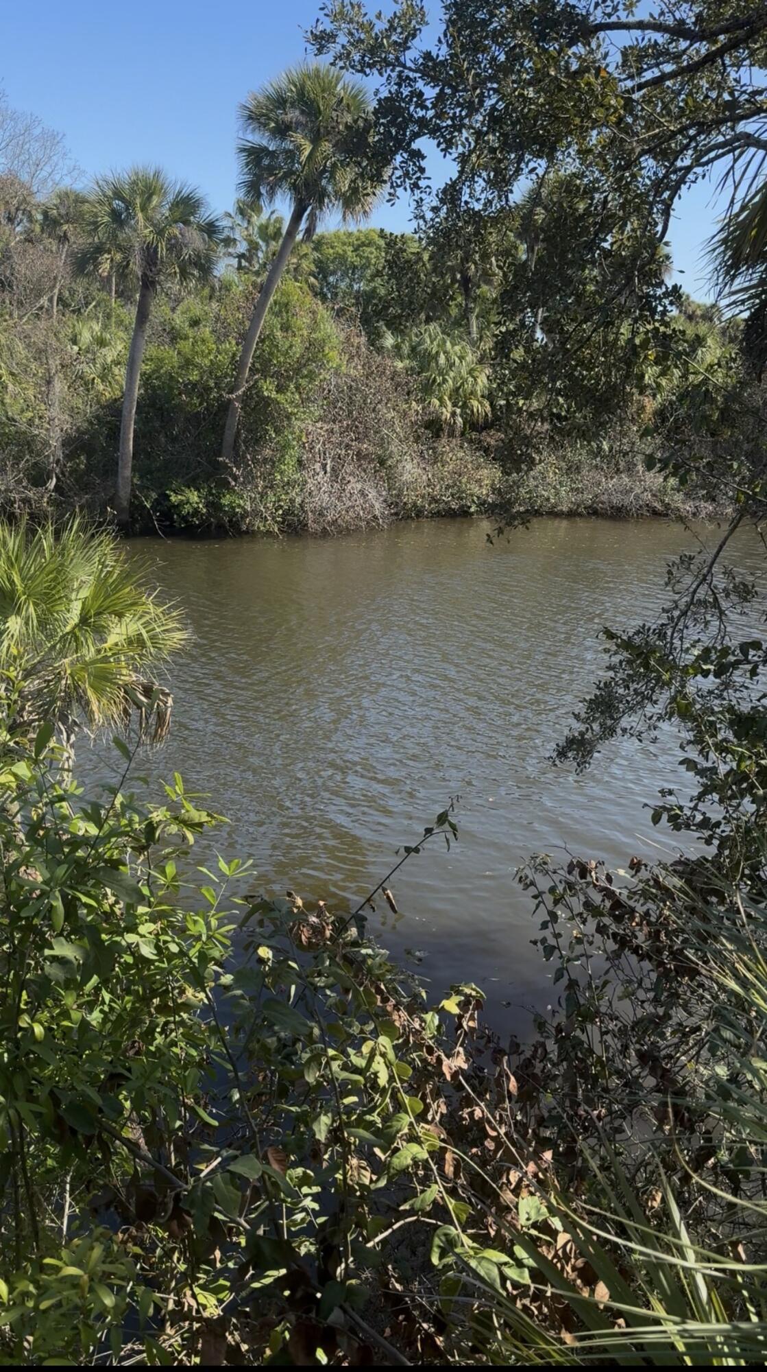 Foto de propiedad en 104 NE Charleston Oaks Drive, Port St. Lucie, FL 34983 Port St. Lucie con MLS# 