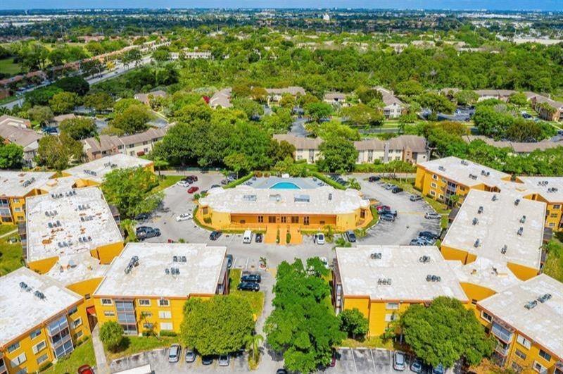 Foto de propiedad en 4374 NW 9th Avenue 17-3b, Deerfield Beach, FL 33064 Deerfield Beach con MLS# 