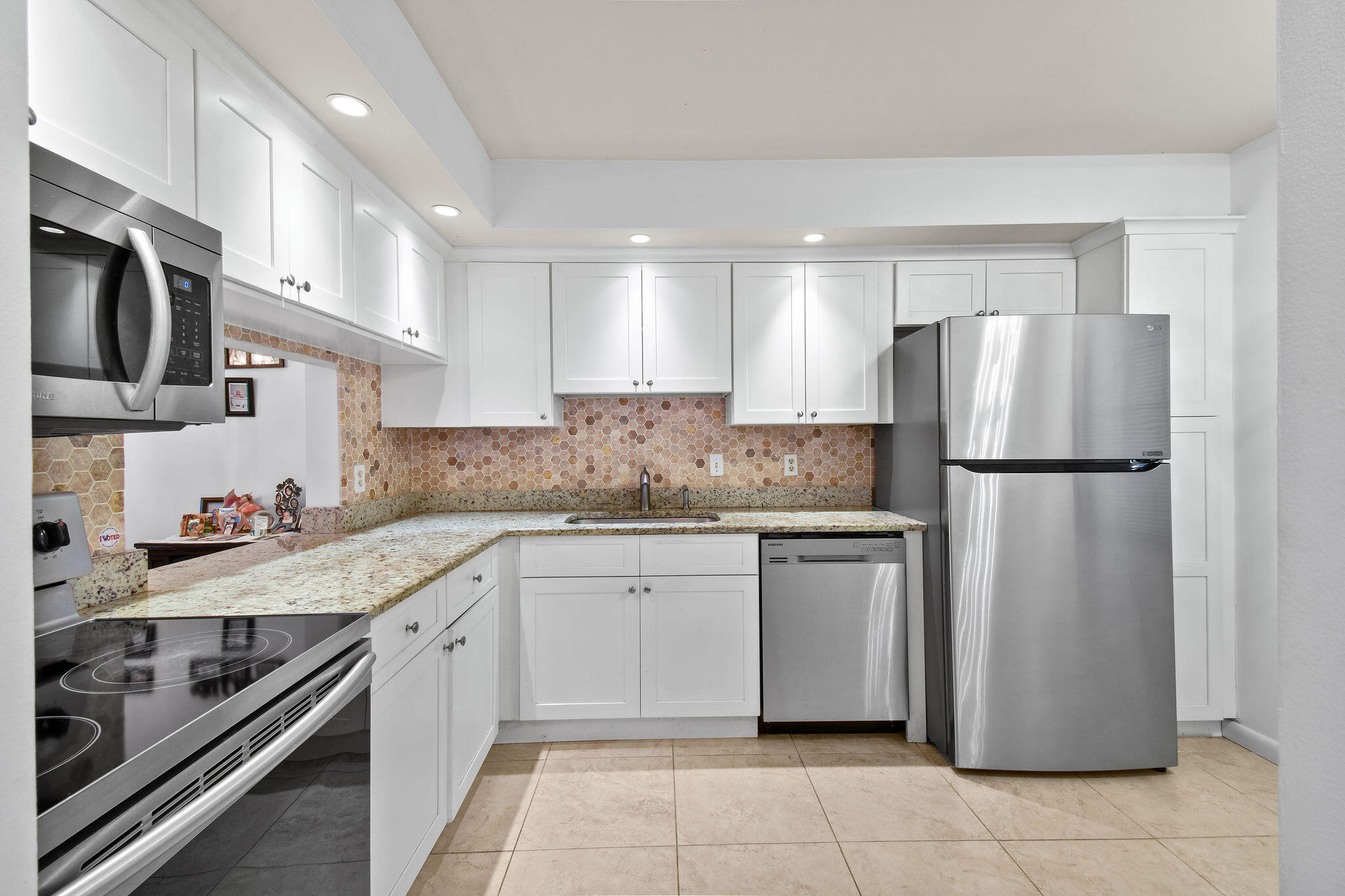Foto de propiedad en 140 Lake Nancy Lane 112, West Palm Beach, FL 33411 West Palm Beach con MLS# 
