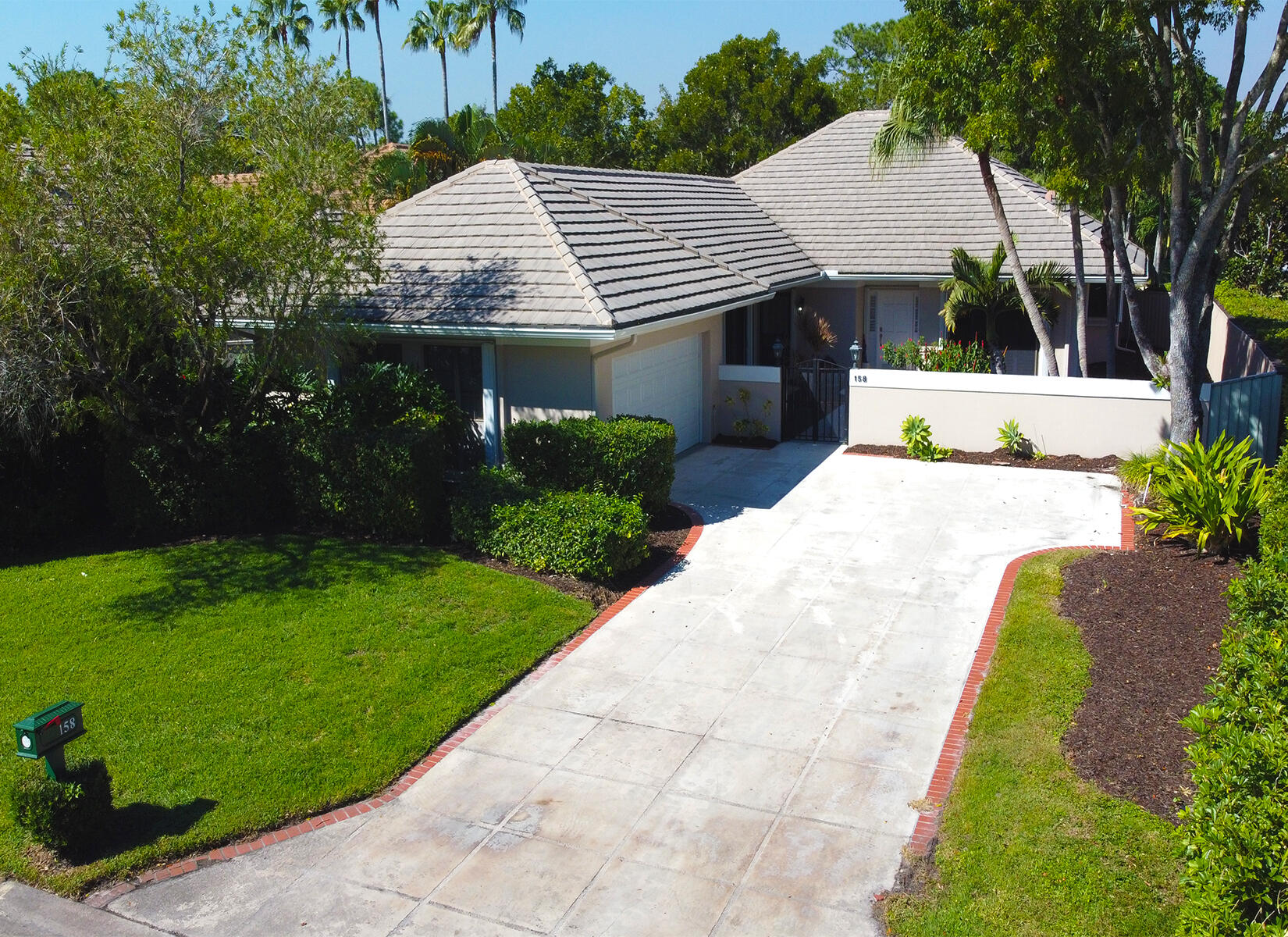 Foto de propiedad en 158 Coventry Place, Palm Beach Gardens, FL 33418 Palm Beach Gardens con MLS# 