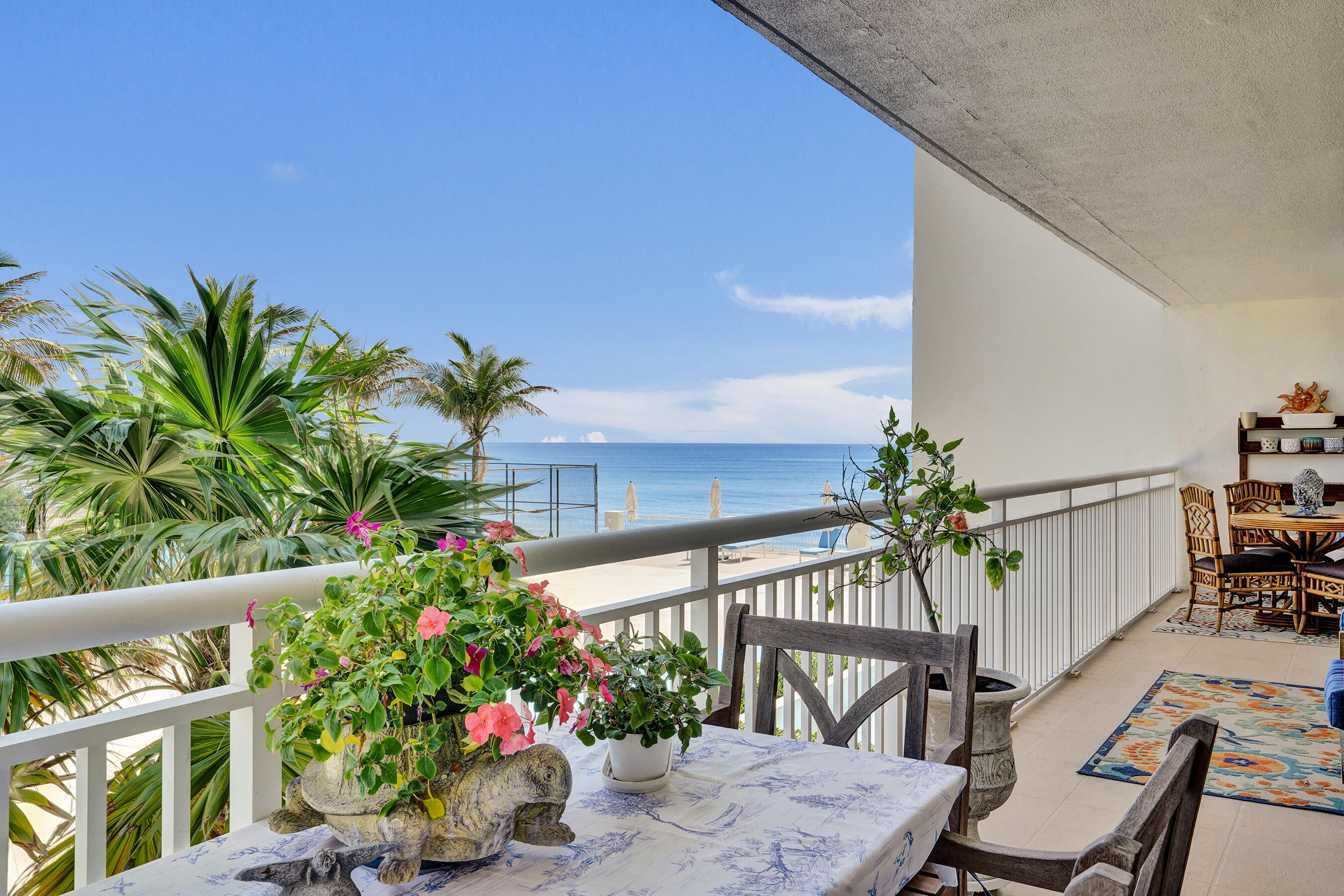 Foto de propiedad en 3546 S Ocean Boulevard 327, South Palm Beach, FL 33480 South Palm Beach con MLS# 