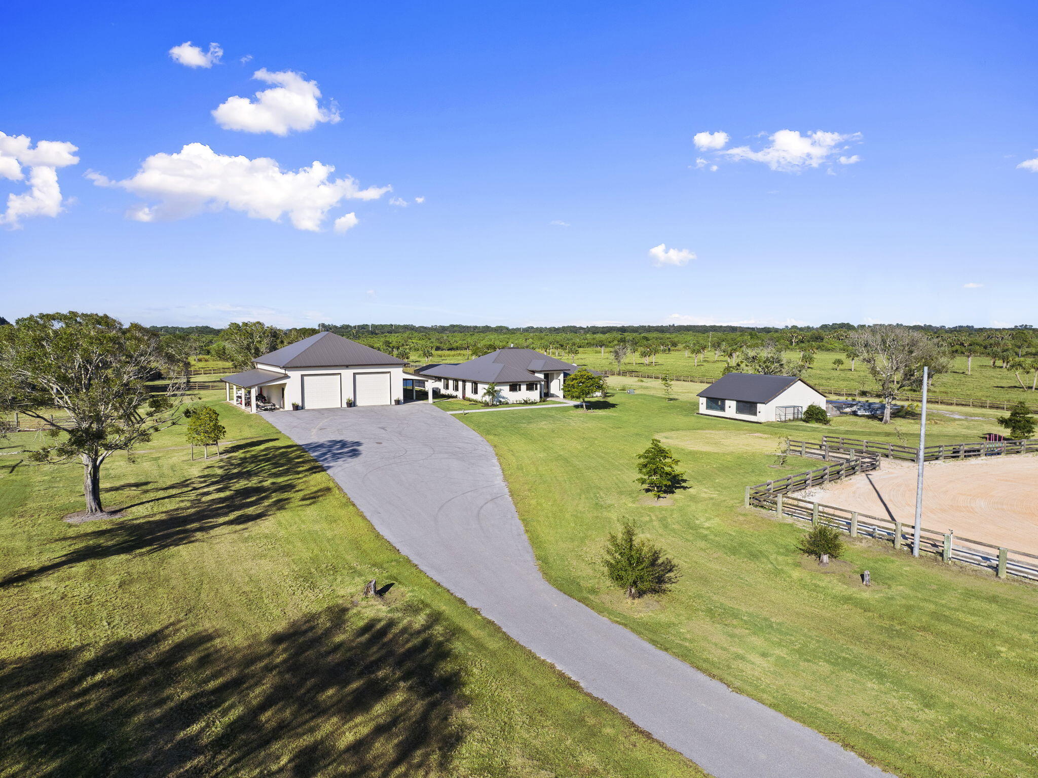 Foto de propiedad en 4044 Johnston Road, Fort Pierce, FL 34951 Fort Pierce con MLS# 