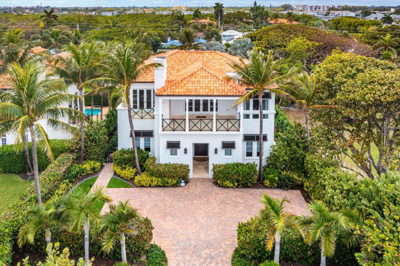 Foto de propiedad en 6103 N Ocean Boulevard N, Ocean Ridge, FL 33435 Ocean Ridge con MLS# 