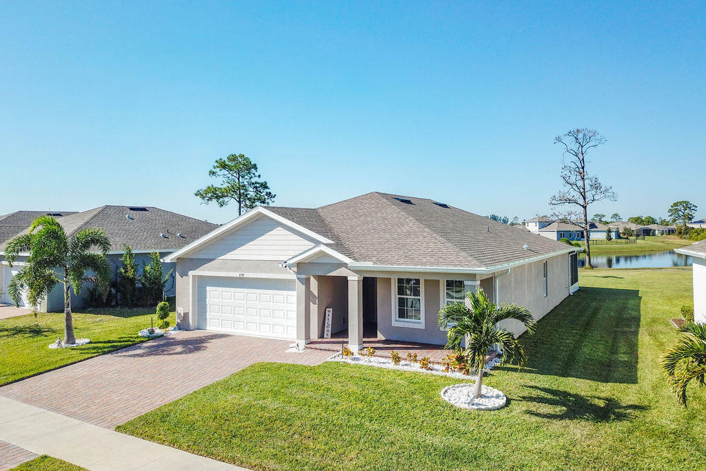 Foto de propiedad en 4198 Keeson Circle, Vero Beach, FL 32967 Vero Beach con MLS# 
