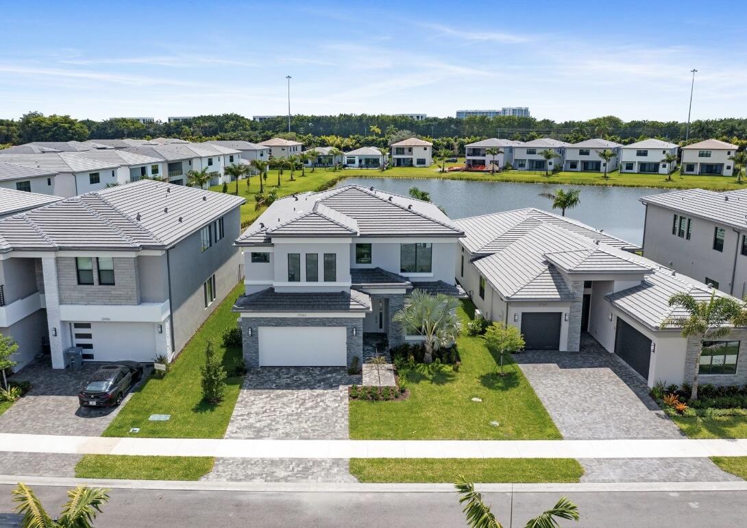 Foto de propiedad en 20062 Hirono Lane, Boca Raton, FL 33434 Boca Raton con MLS# 