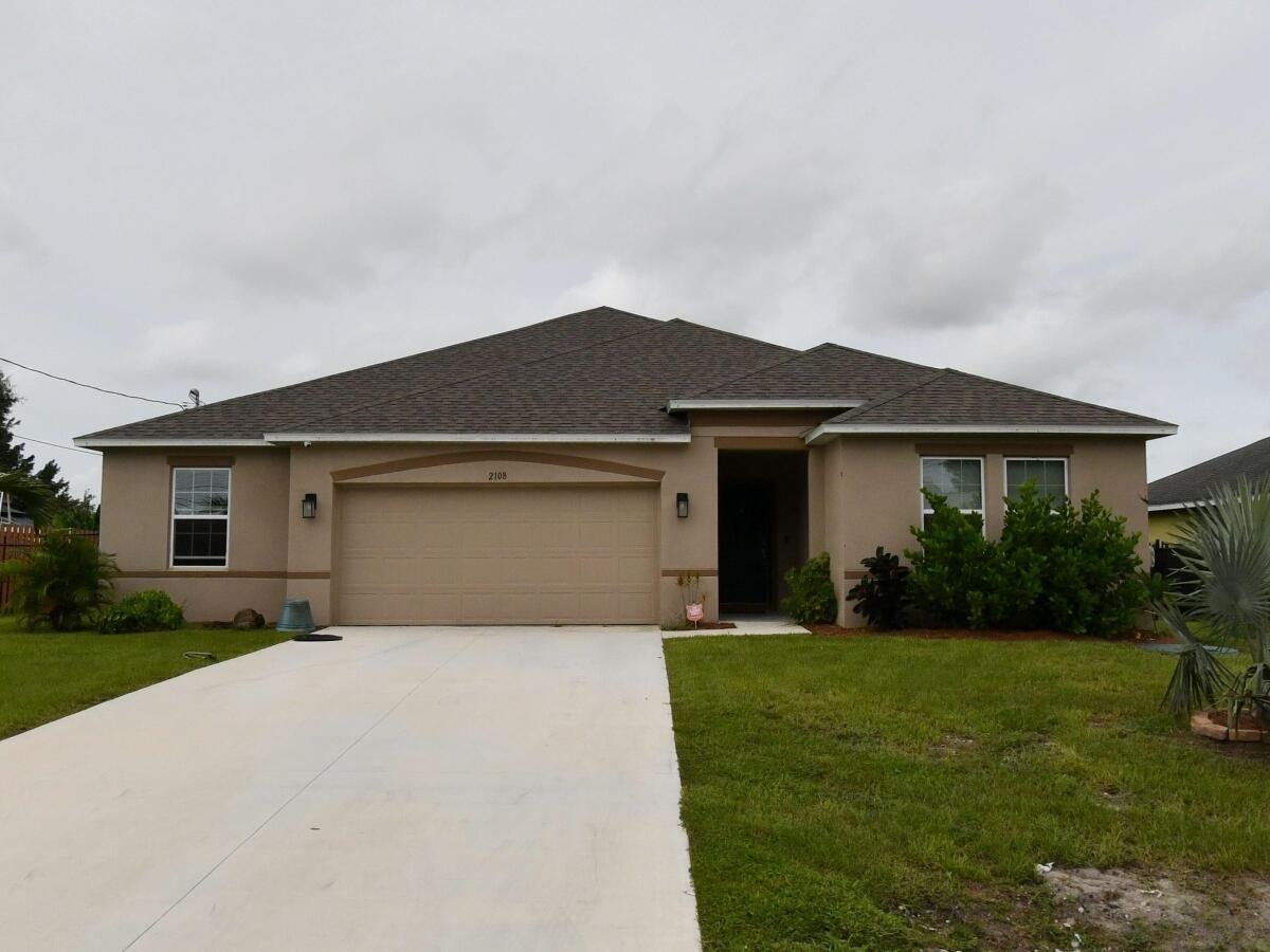 Foto de propiedad en 2108 SW Monterrey Lane, Port St. Lucie, FL 34953 Port St. Lucie con MLS# 