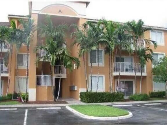 Foto de propiedad en 6936 SW 39 Street 304d, Davie, FL 33314 Davie con MLS# 