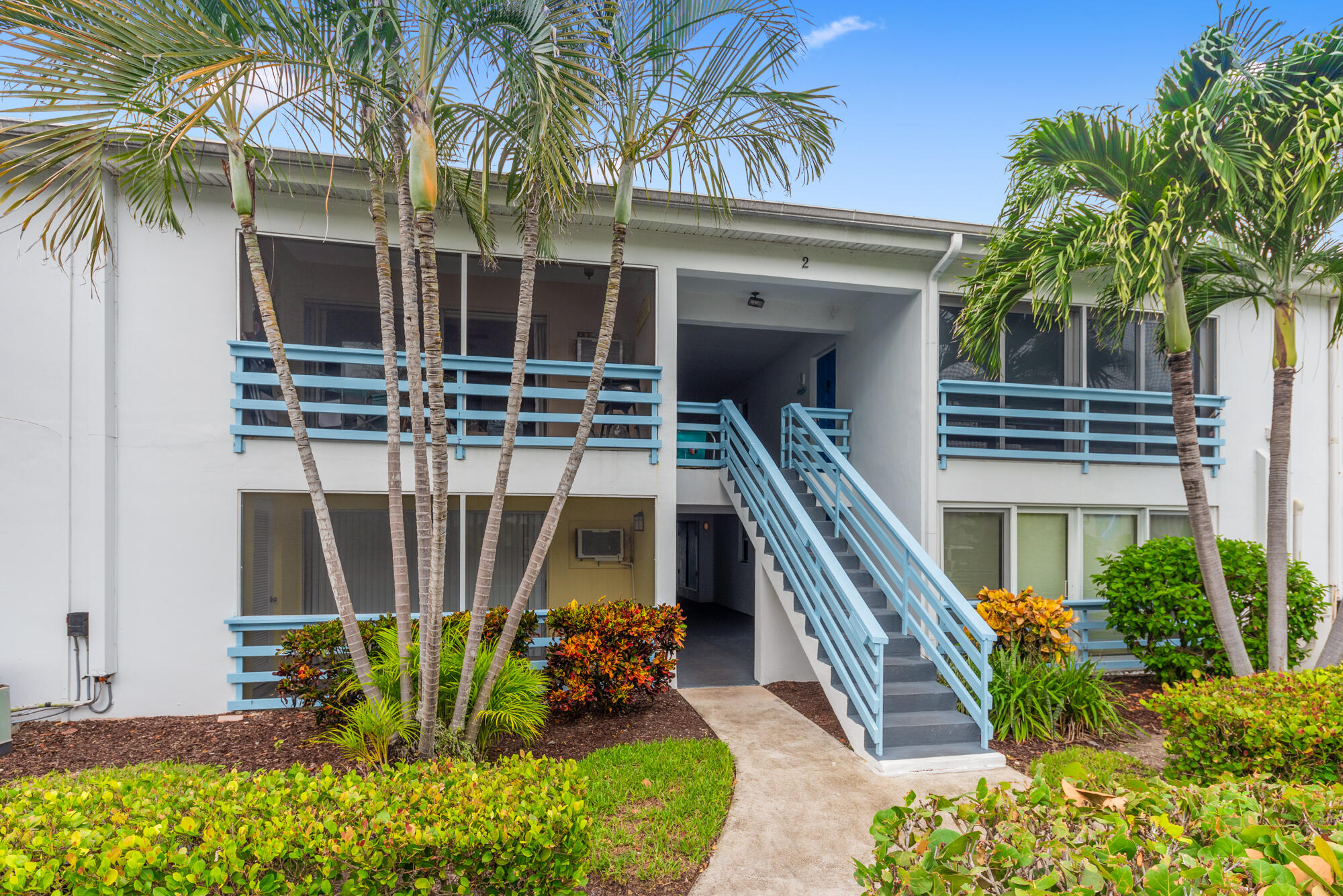 Foto de propiedad en 11000 S Ocean Drive 2-2, Jensen Beach, FL 34957 Jensen Beach con MLS# 