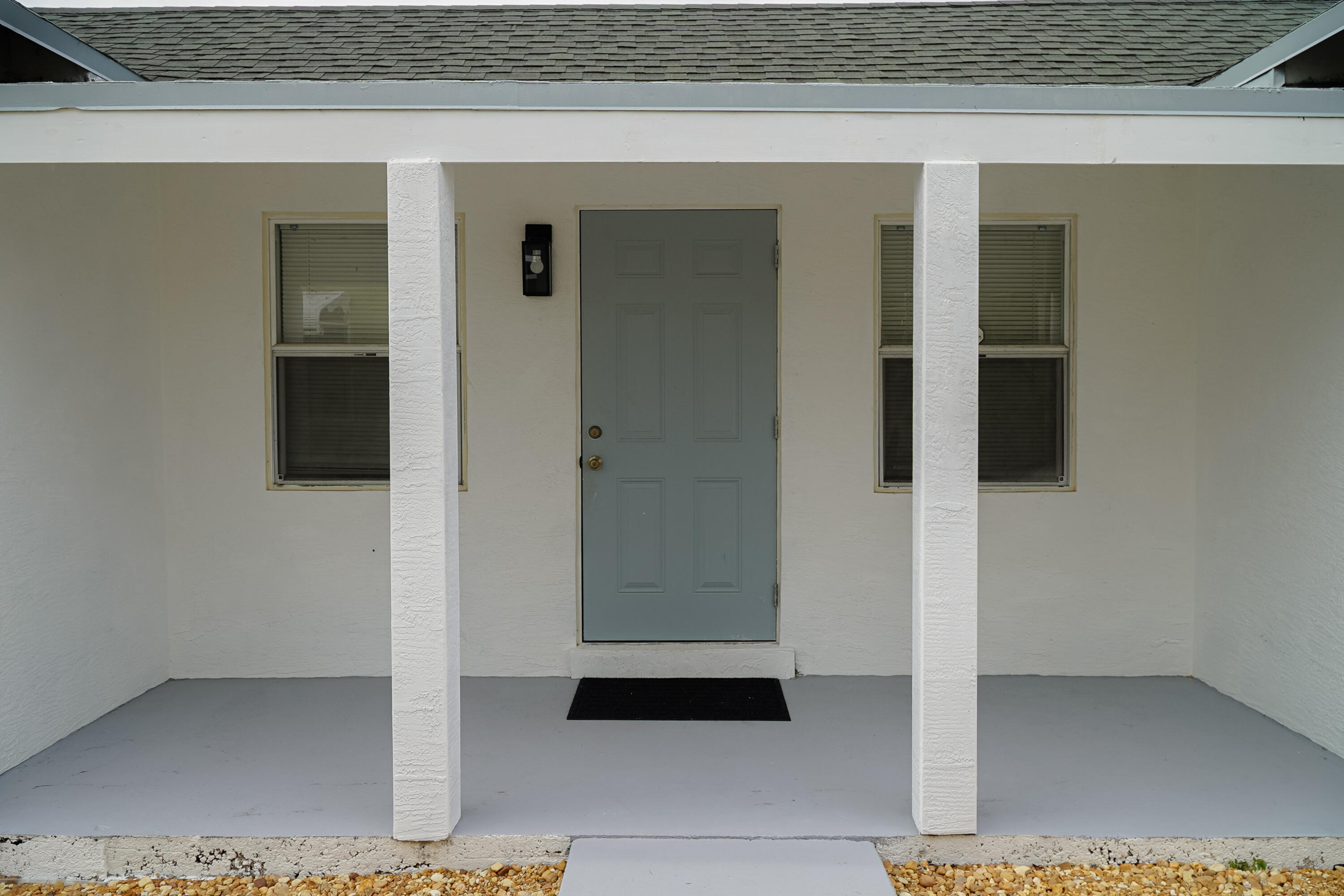Foto de propiedad en 908 W 5th Street, Riviera Beach, FL 33404 Riviera Beach con MLS# 