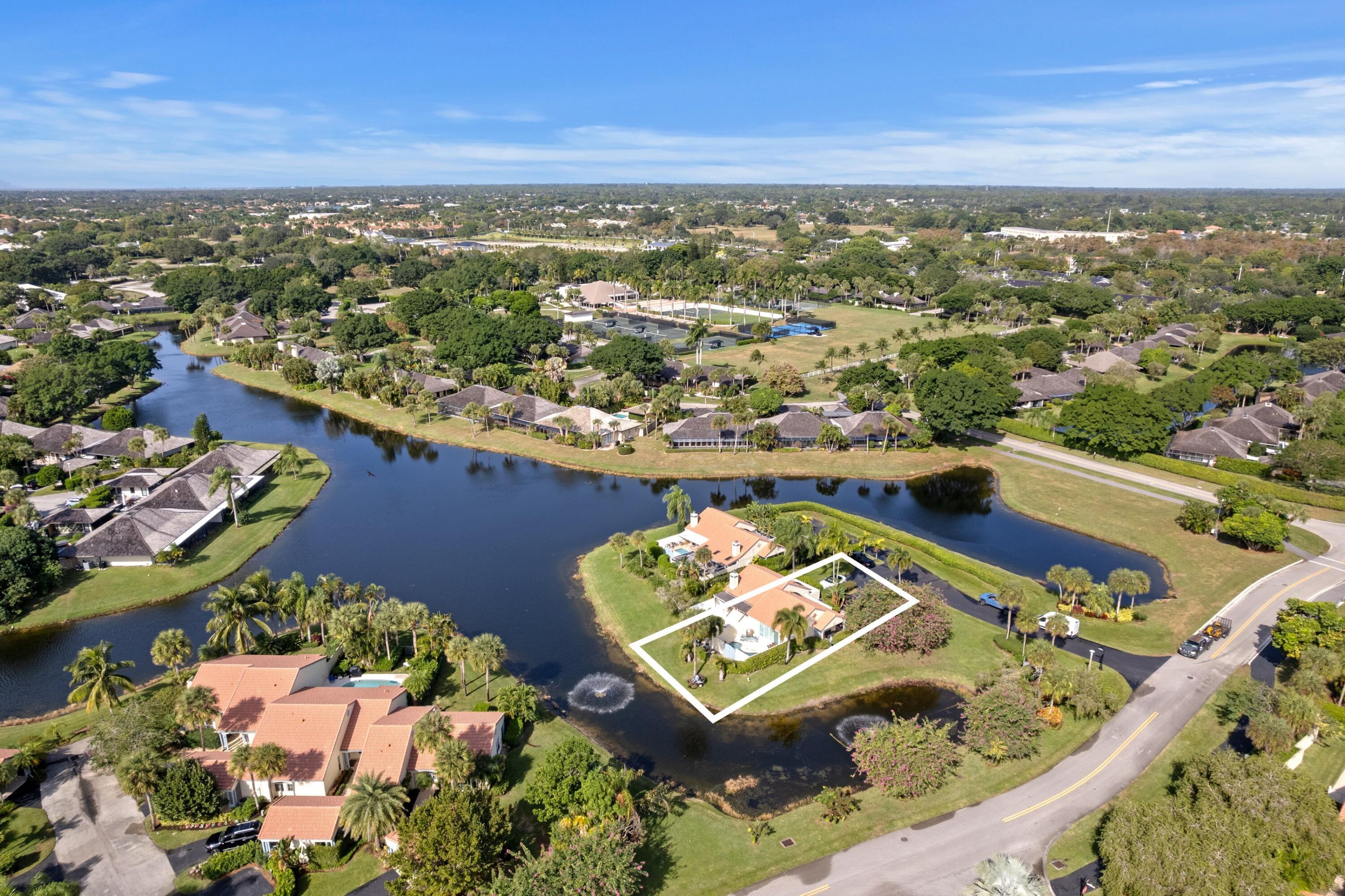 Foto de propiedad en 2211 Las Casitas Drive, Wellington, FL 33414 Wellington con MLS# 
