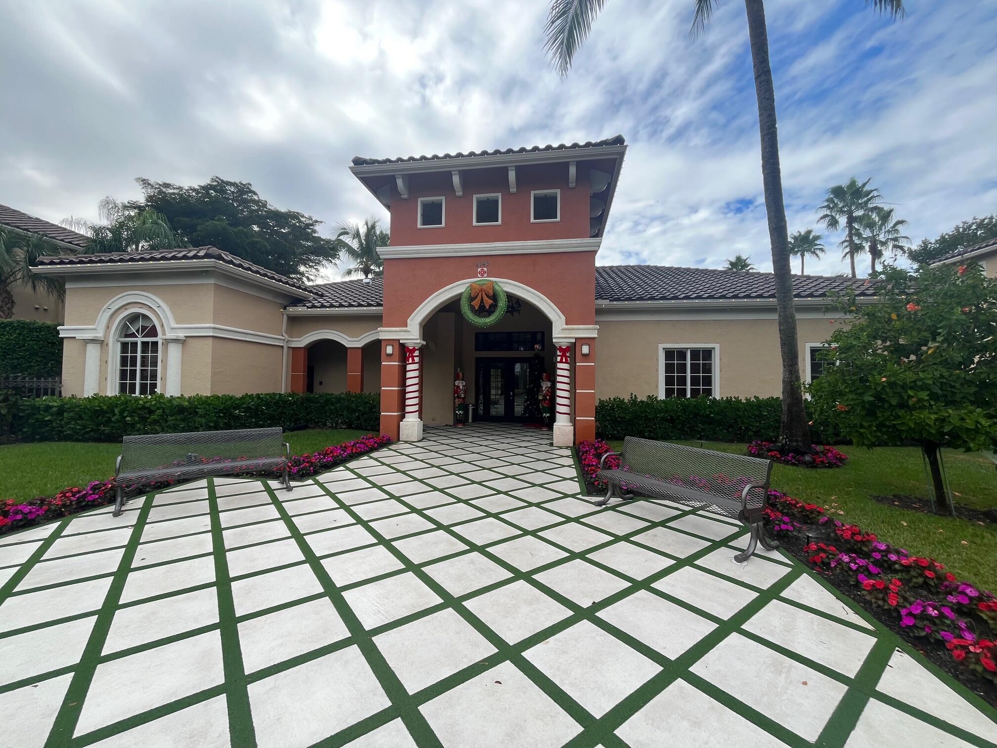 Foto de propiedad en 4167 N Haverhill Road 1102, West Palm Beach, FL 33417 West Palm Beach con MLS# 