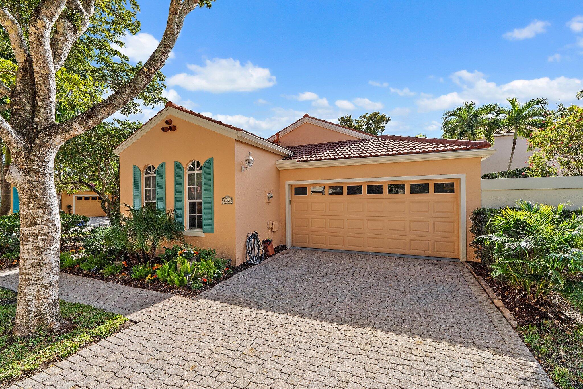 Foto de propiedad en 45 Via Verona, Palm Beach Gardens, FL 33418 Palm Beach Gardens con MLS# 