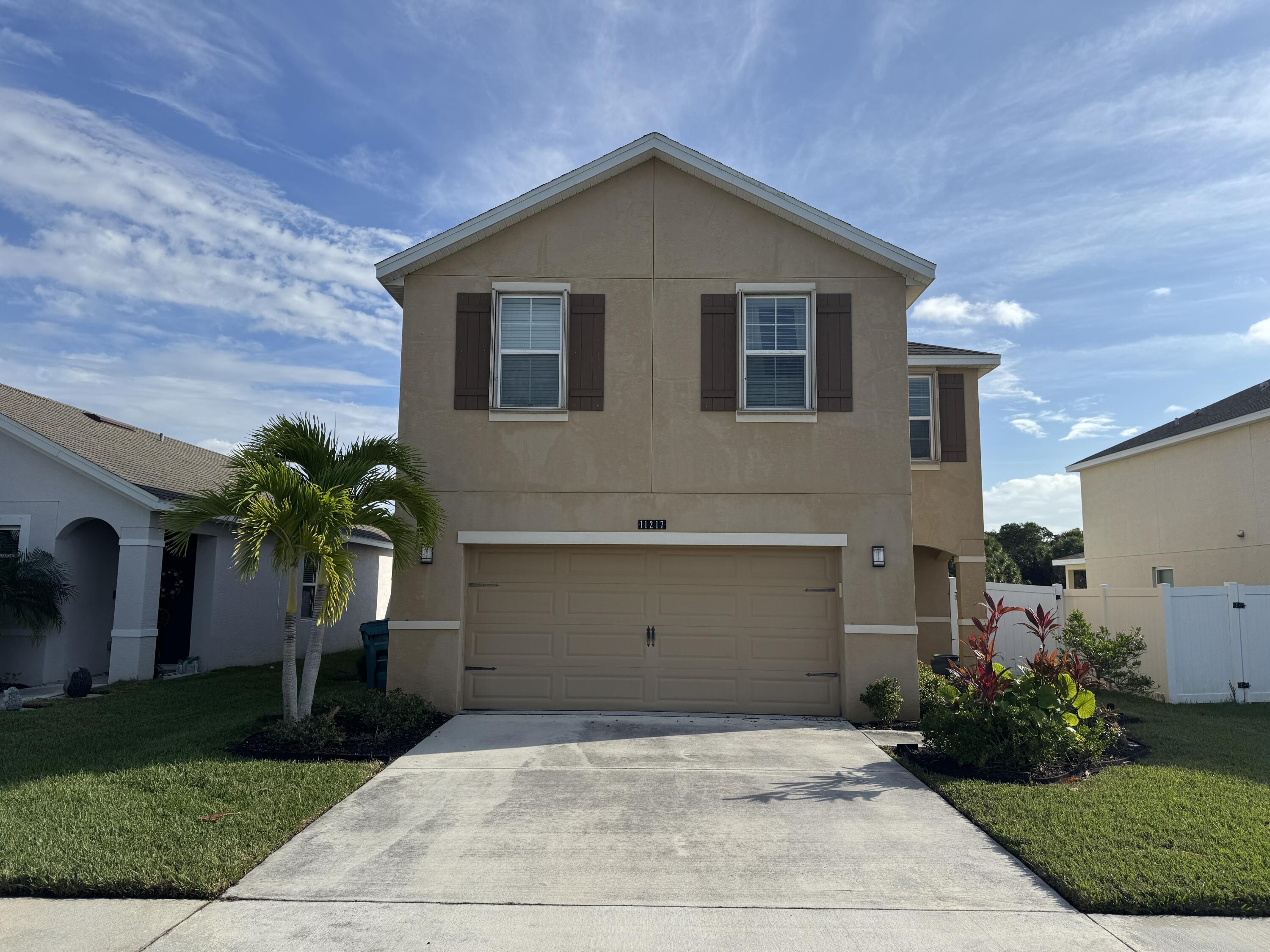 Foto de propiedad en 11217 SW Sophronia Street, Port St. Lucie, FL 34987 Port St. Lucie con MLS# 