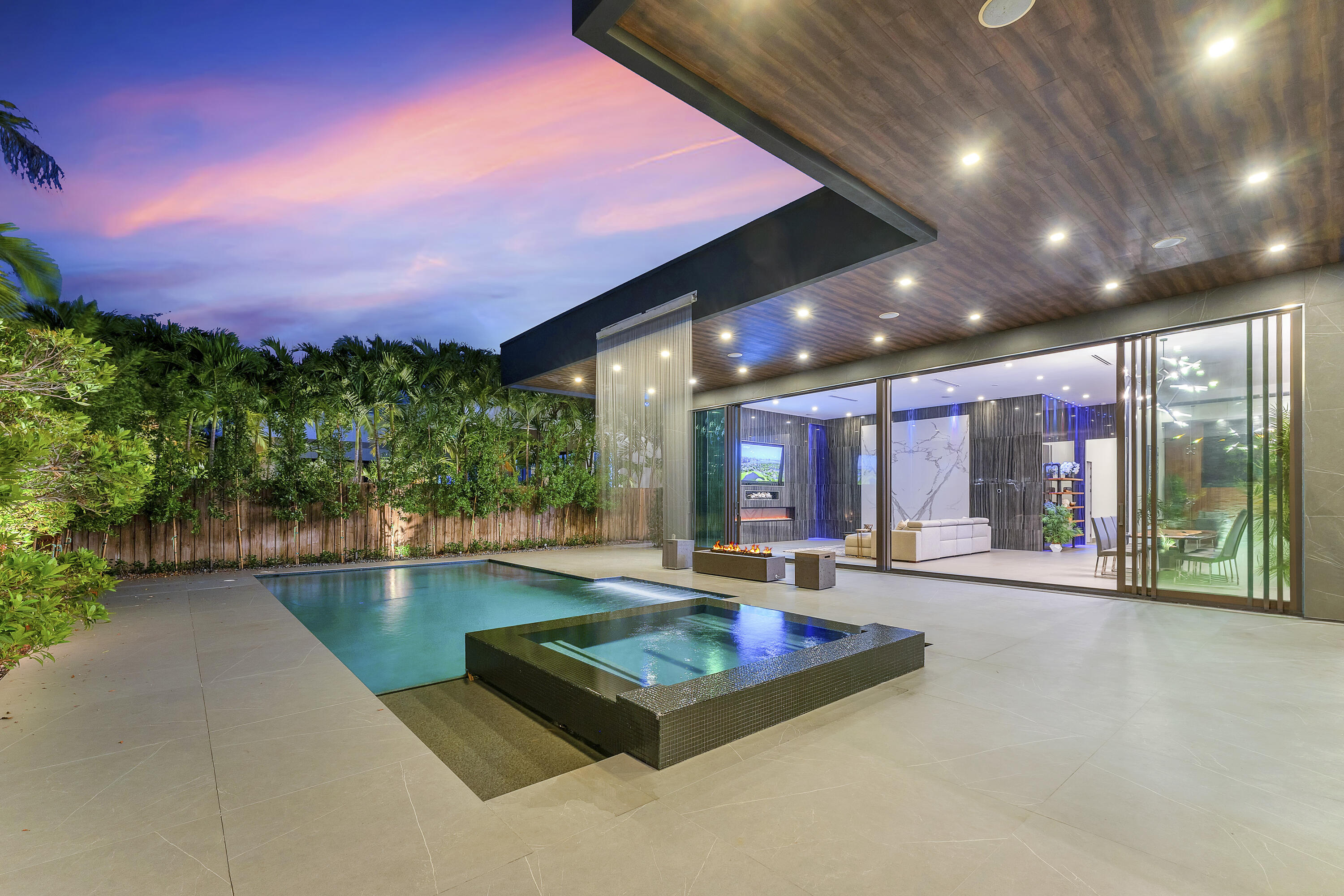 Vendido 2401 NE 13th Street, Fort Lauderdale, FL 33304, Fort Lauderdale, FL 33304
