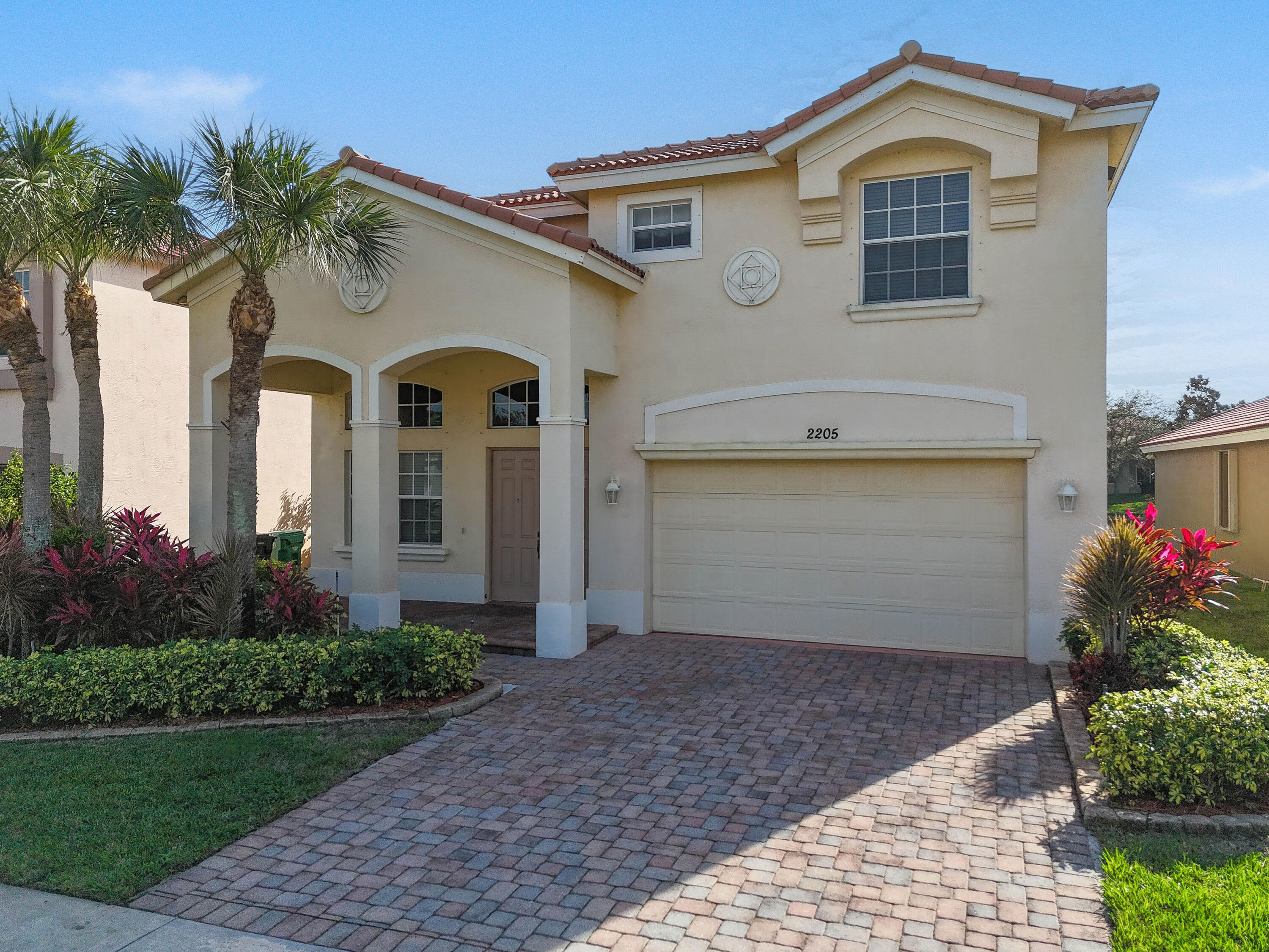 Foto de propiedad en 2205 SW Newport Isles Boulevard, Port St. Lucie, FL 34953 Port St. Lucie con MLS# 