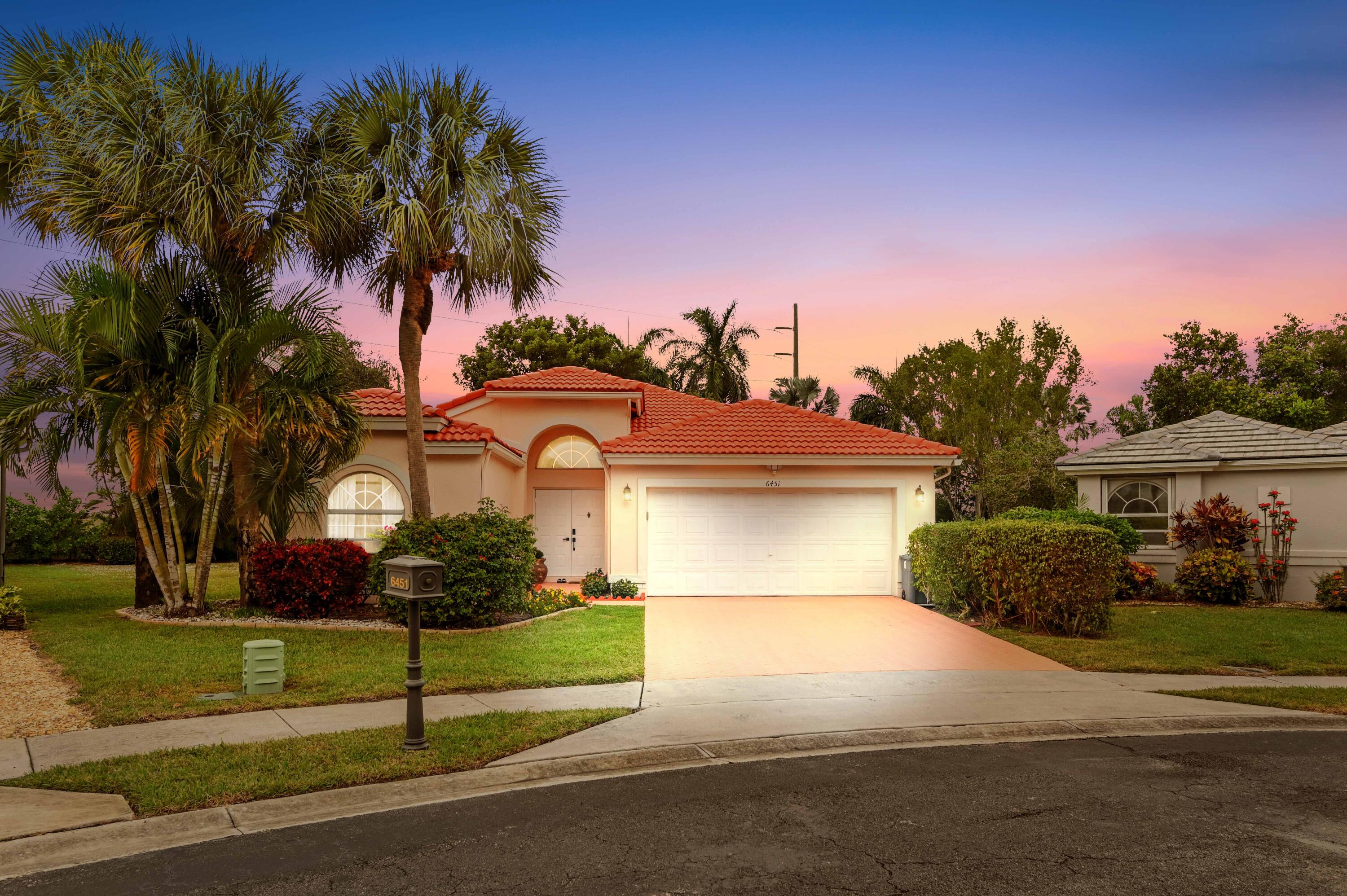 Foto de propiedad en 6451 Tiara Drive, Boynton Beach, FL 33437 Boynton Beach con MLS# 