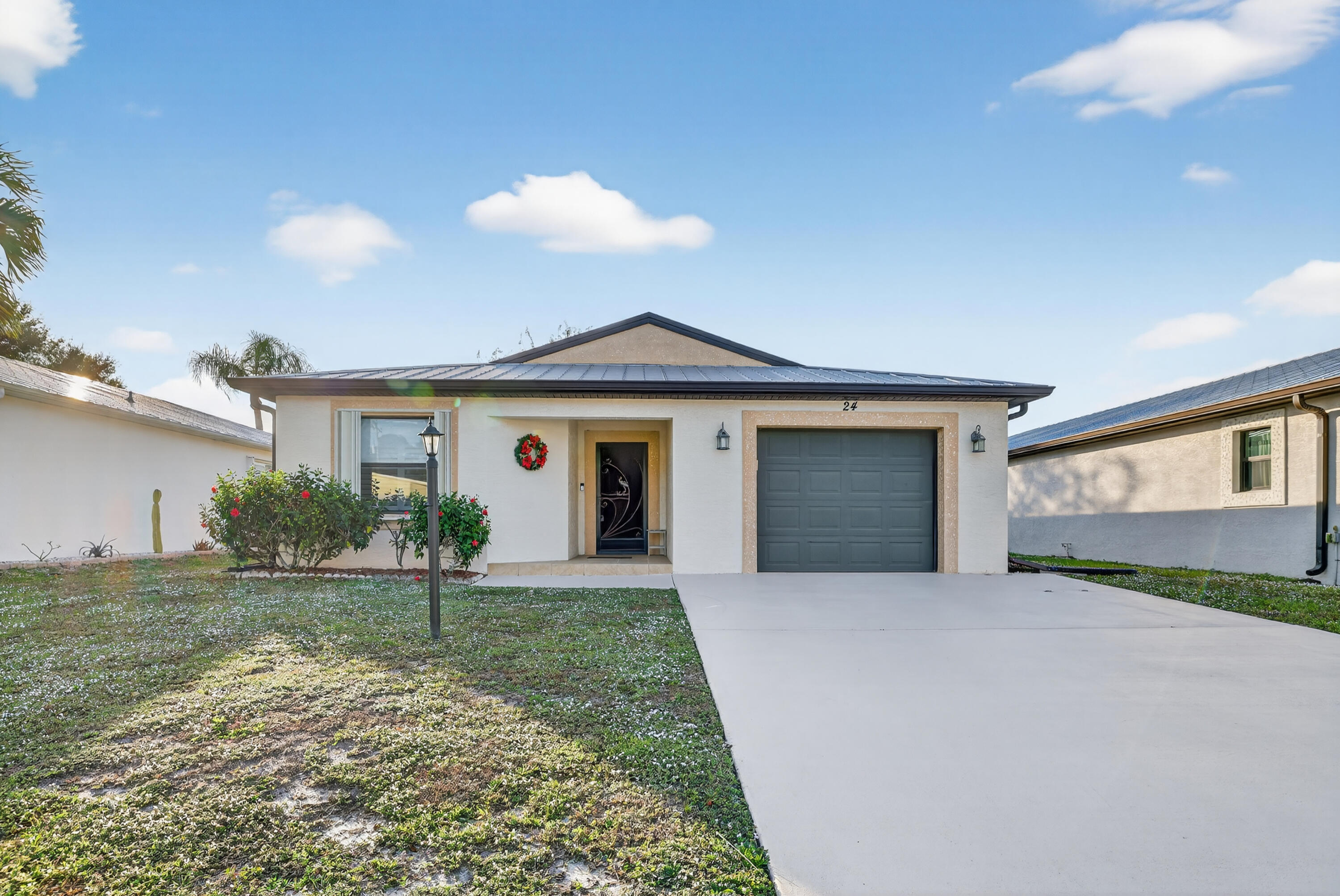 Foto de propiedad en 24 Azul, Fort Pierce, FL 34951 Fort Pierce con MLS# 