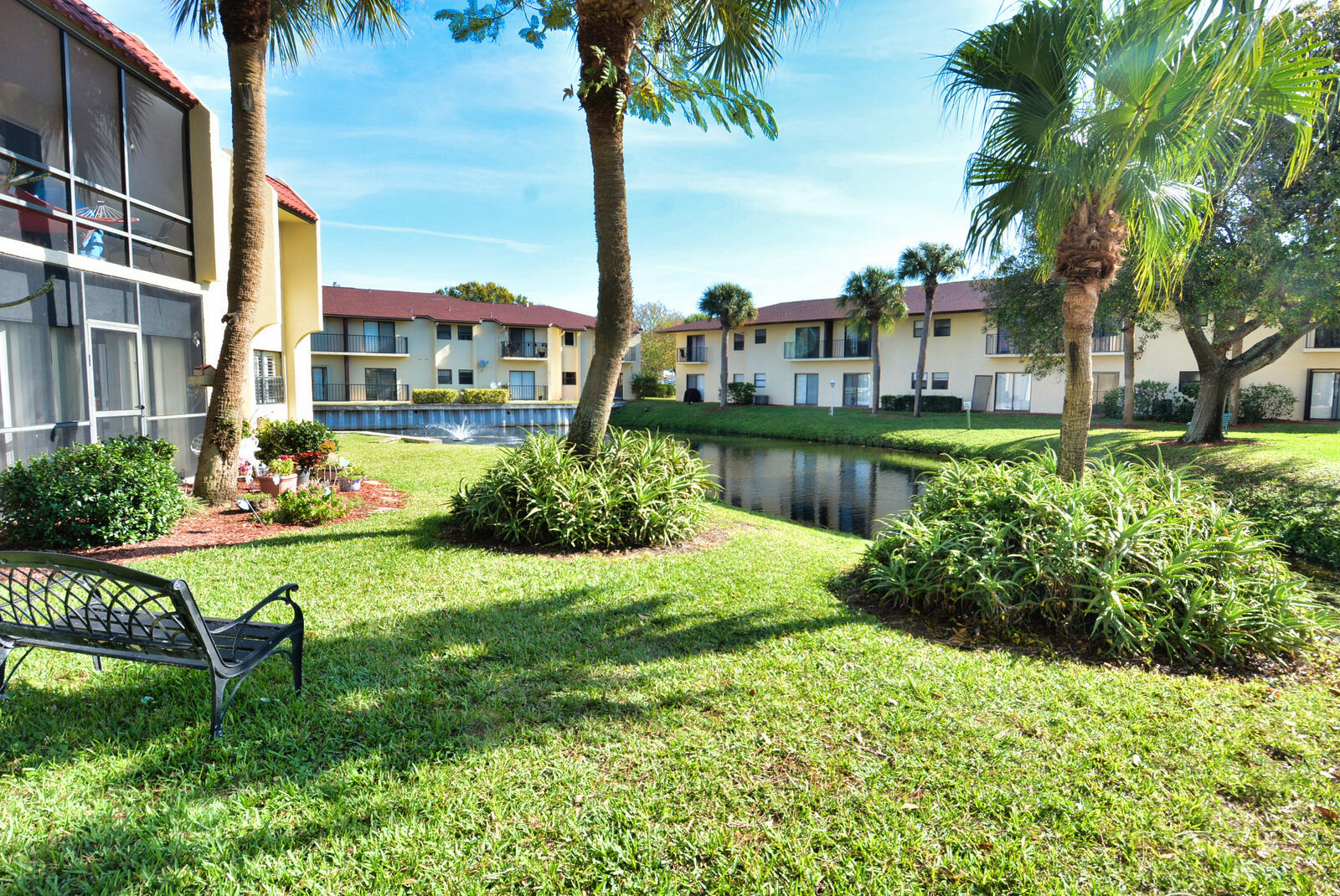 Foto de propiedad en 2050 Oleander Boulevard 5-306, Fort Pierce, FL 34950 Fort Pierce con MLS# 