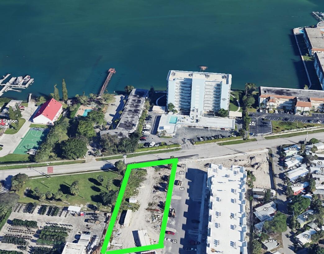 Foto de propiedad en 3139 Lake Shore Drive, Riviera Beach, FL 33404 Riviera Beach con MLS# 