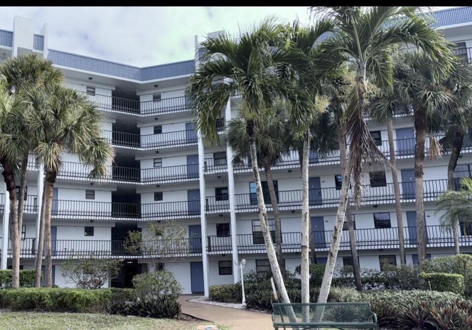 En Renta 4640 Lucerne Lakes Boulevard W 605, Lake Worth, FL 33467, Lake Worth, FL 33467