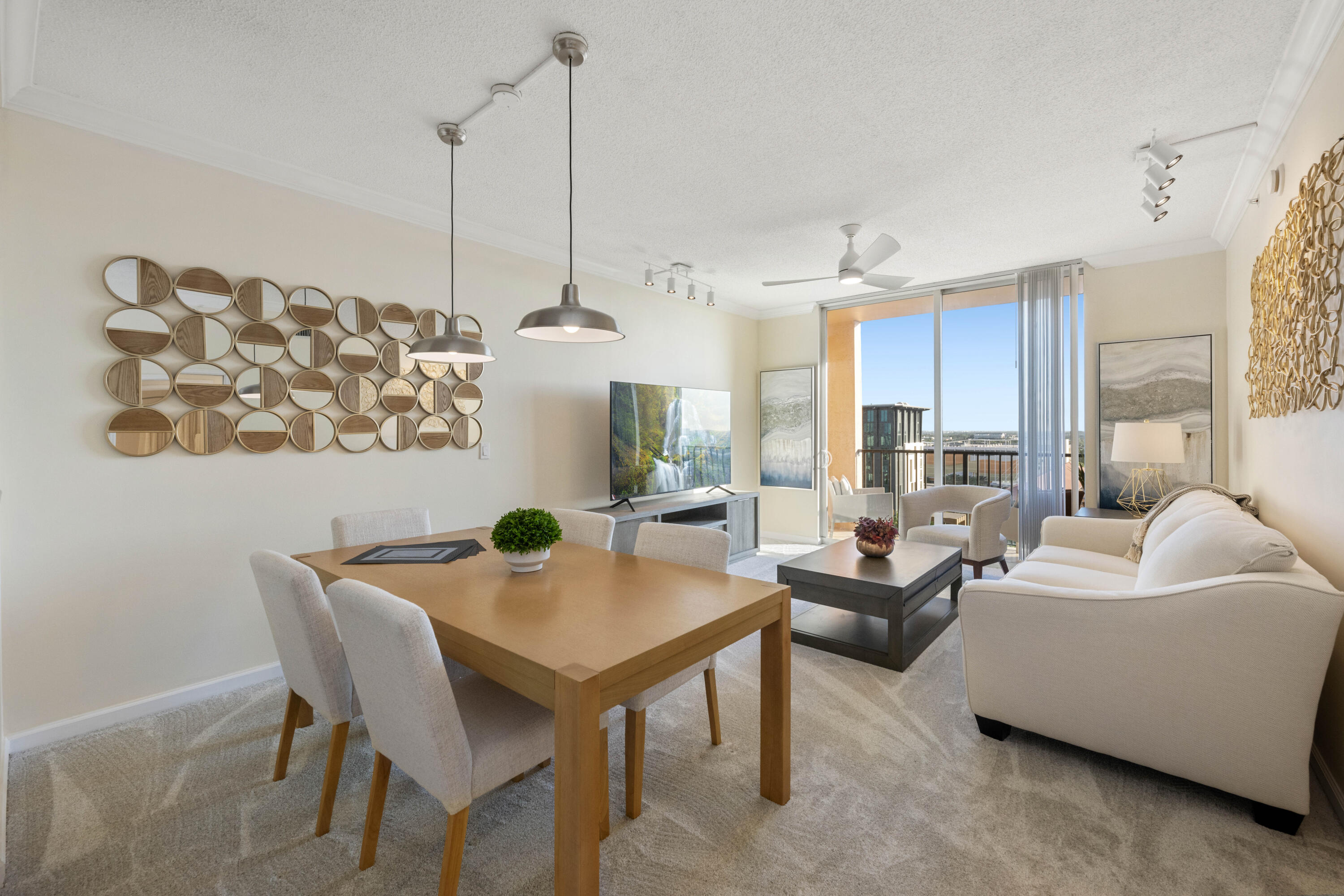 Foto de propiedad en 651 Okeechobee Boulevard 1107, West Palm Beach, FL 33401 West Palm Beach con MLS# 