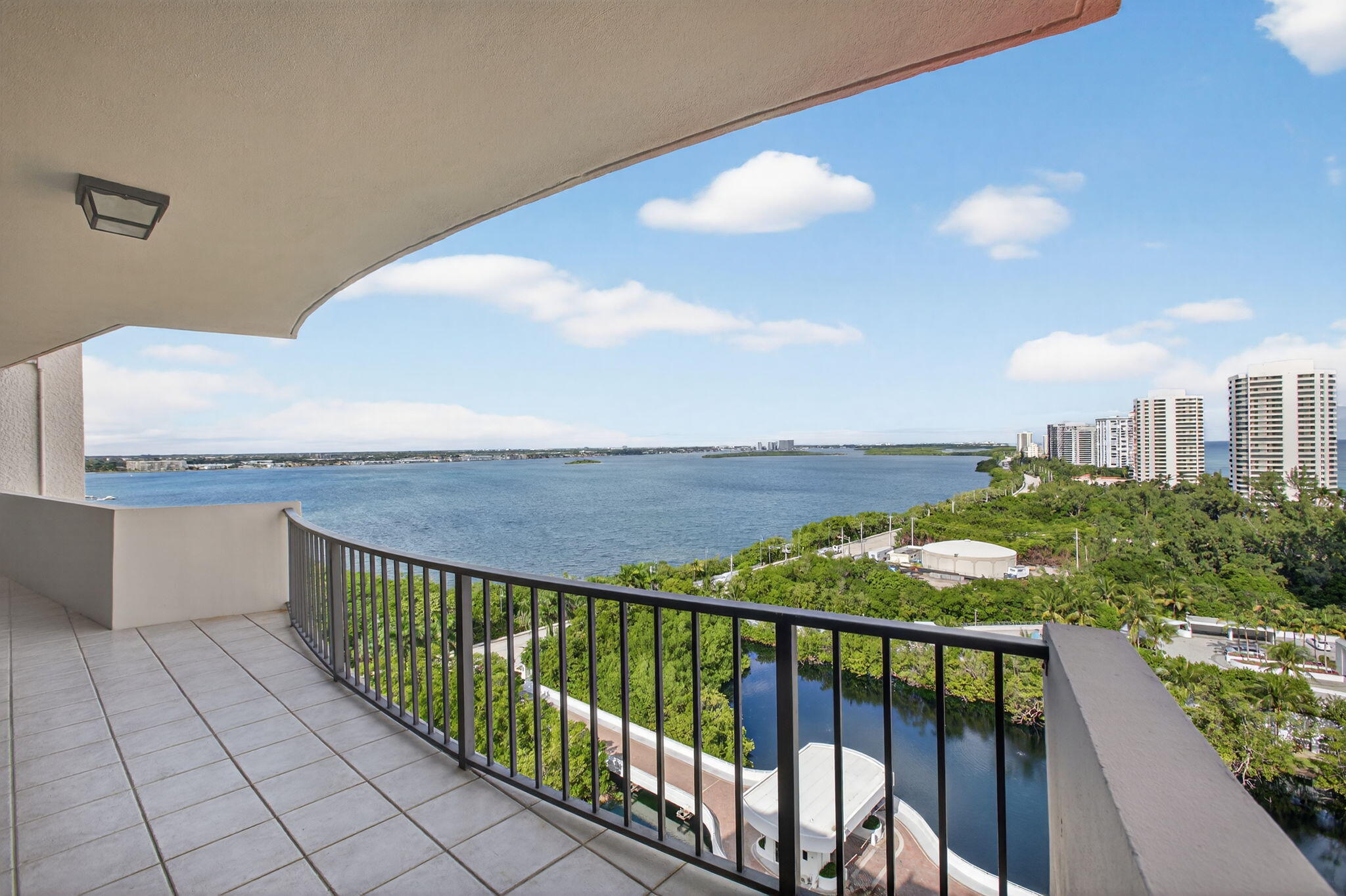 Foto de propiedad en 4200 N Ocean Drive 2-1606, Riviera Beach, FL 33404 Riviera Beach con MLS# 