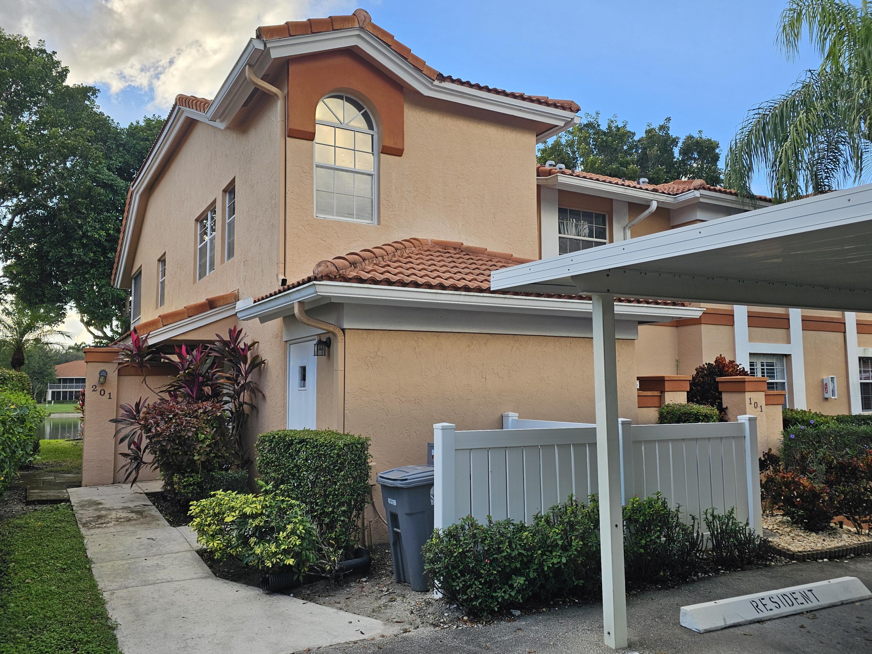 Foto de propiedad en 9637 Shadybrook Drive 201, Boynton Beach, FL 33437 Boynton Beach con MLS# 