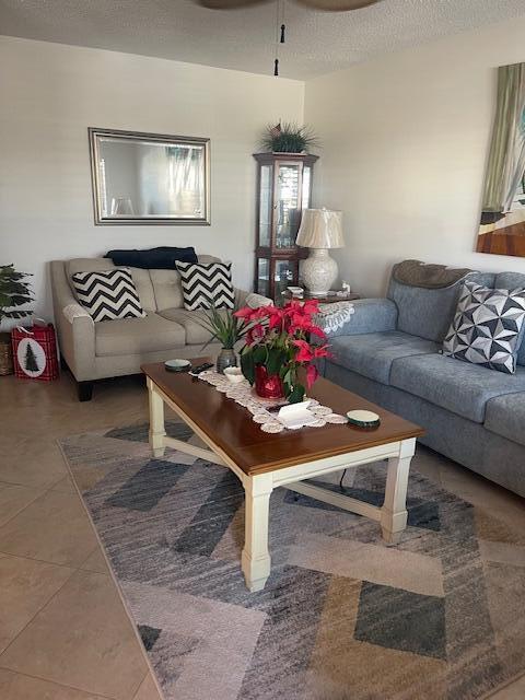 Foto de propiedad en 34 Hastings C 34, West Palm Beach, FL 33417 West Palm Beach con MLS# 