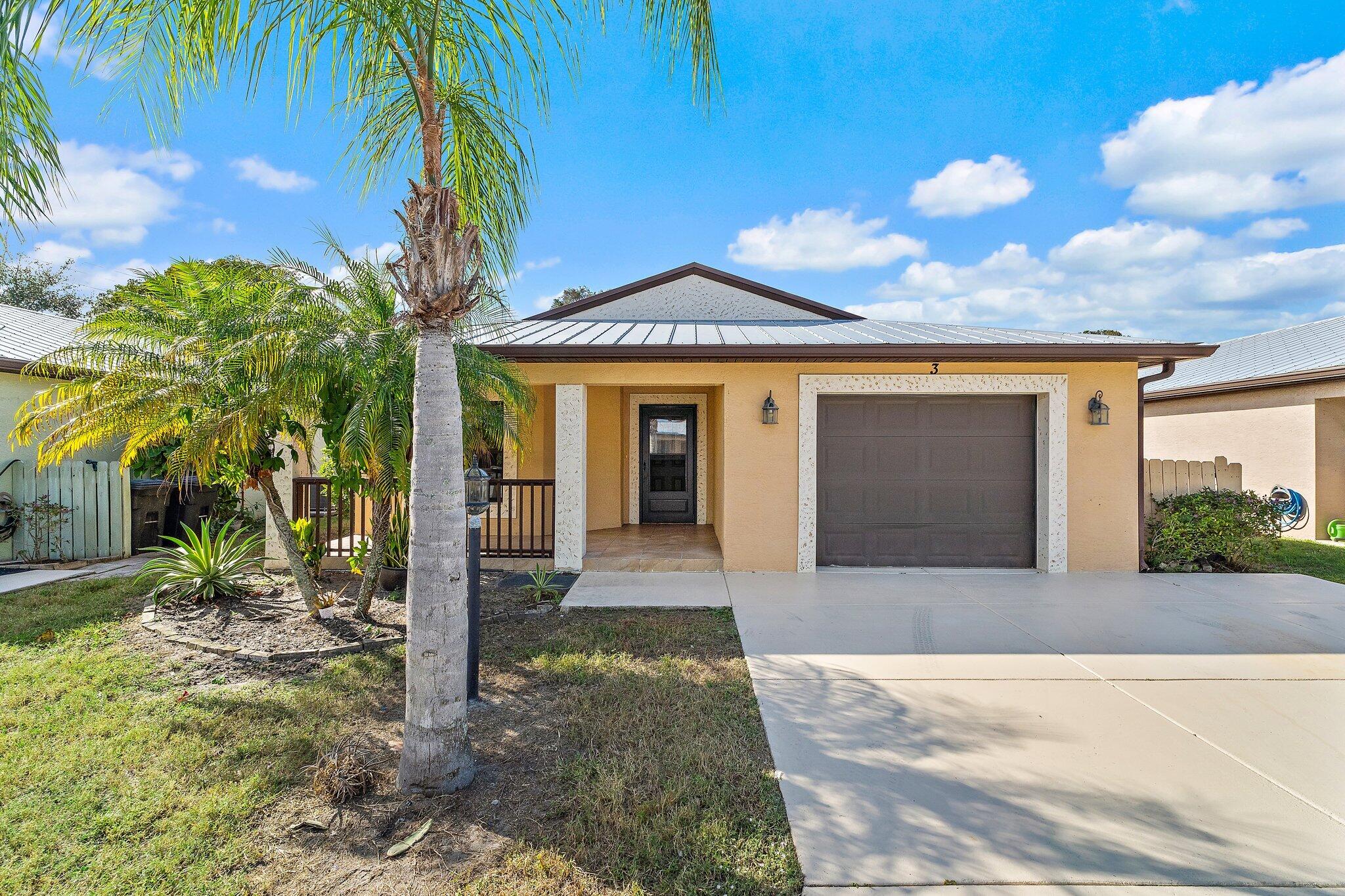 Foto de propiedad en 3 S Granada Lane, Port St. Lucie, FL 34952 Port St. Lucie con MLS# 