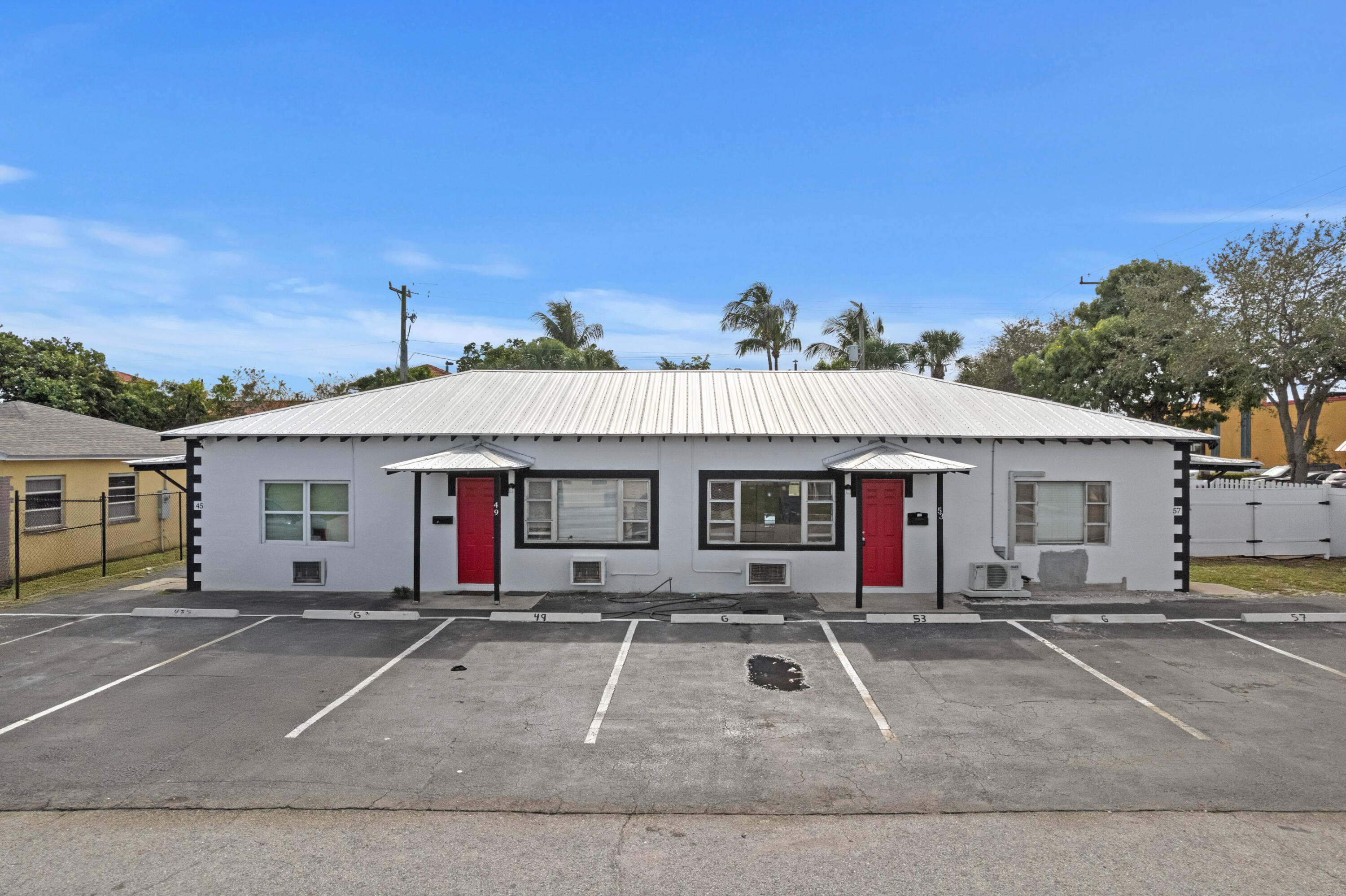 Vendido 49 W 27th Street, Riviera Beach, FL 33404, Riviera Beach, FL 33404