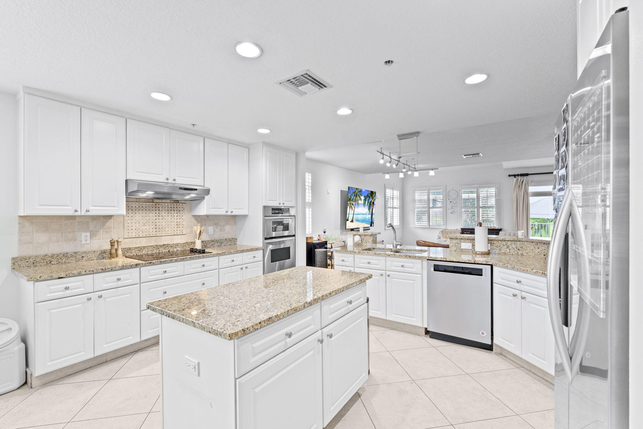 Foto de propiedad en 305 E Ocean Avenue Th-7, Lantana, FL 33462 Lantana con MLS# 