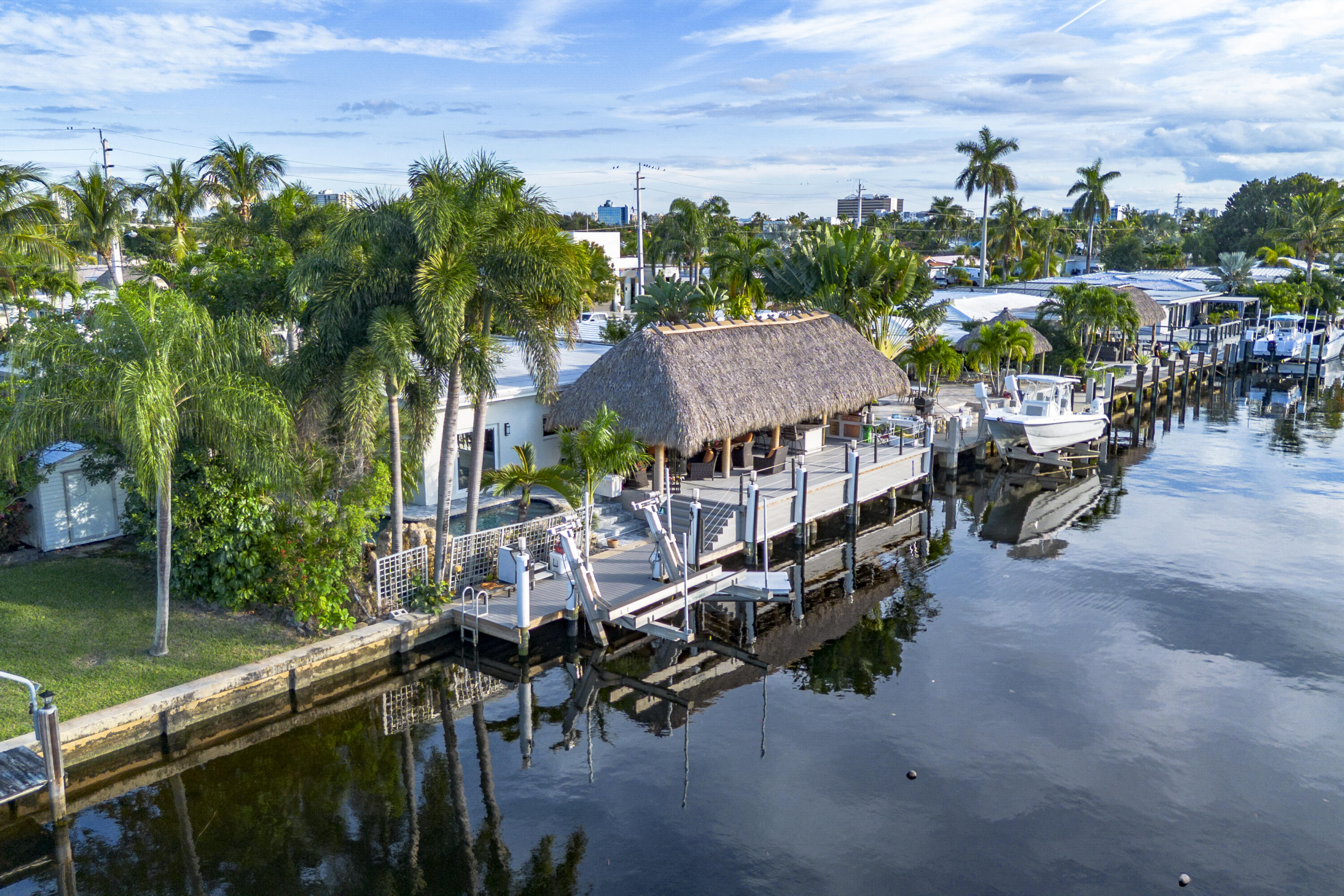 Foto de propiedad en 851 SE 5th Avenue, Pompano Beach, FL 33060 Pompano Beach con MLS# 