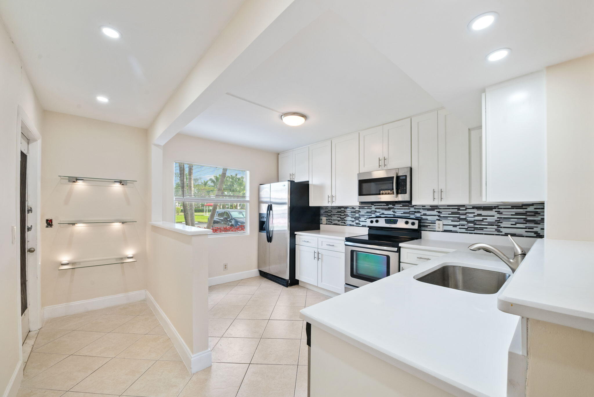 Foto de propiedad en 1090 Guildford E 1090, Boca Raton, FL 33434 Boca Raton con MLS# 