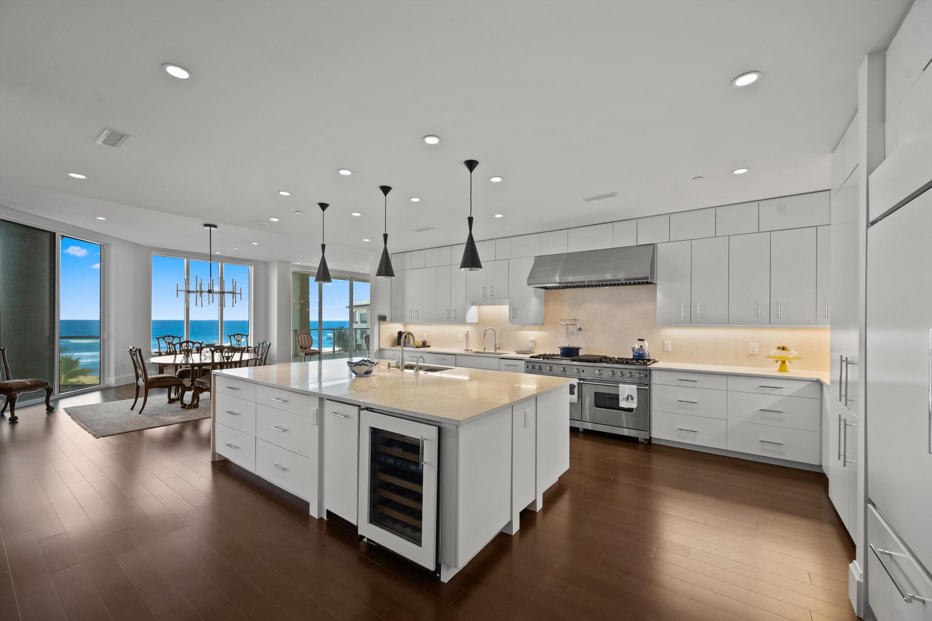 Foto de propiedad en 3000 S Ocean Boulevard 503/504, Palm Beach, FL 33480 Palm Beach con MLS# 