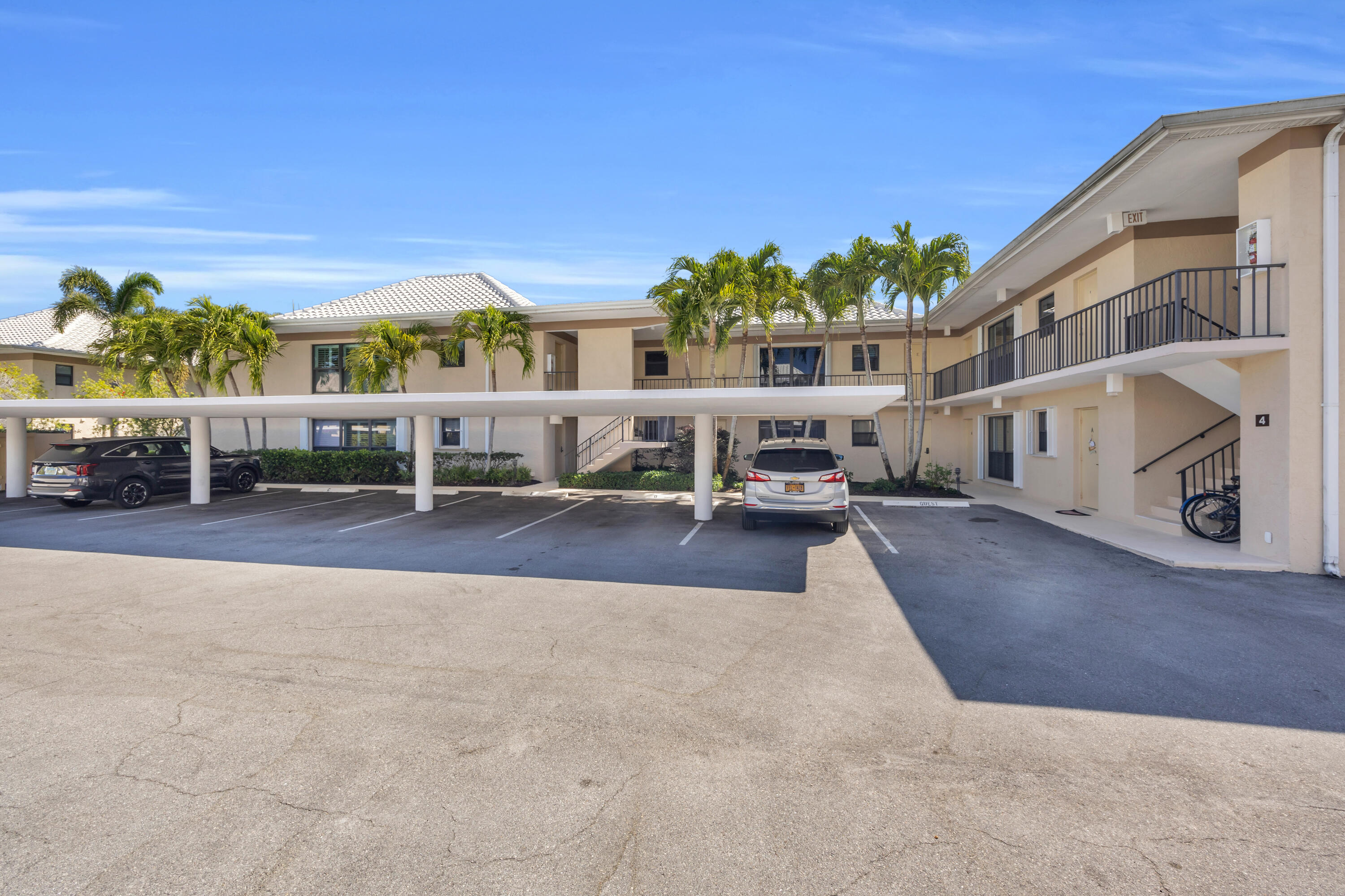 Foto de propiedad en 4 SE Turtle Creek Drive E, Jupiter, FL 33469 Jupiter con MLS# 