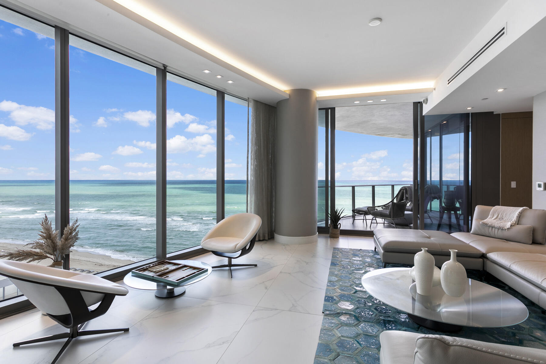 Foto de propiedad en 15701 Collins Avenue 701, Sunny Isles Beach, FL 33160 Sunny Isles Beach con MLS# 