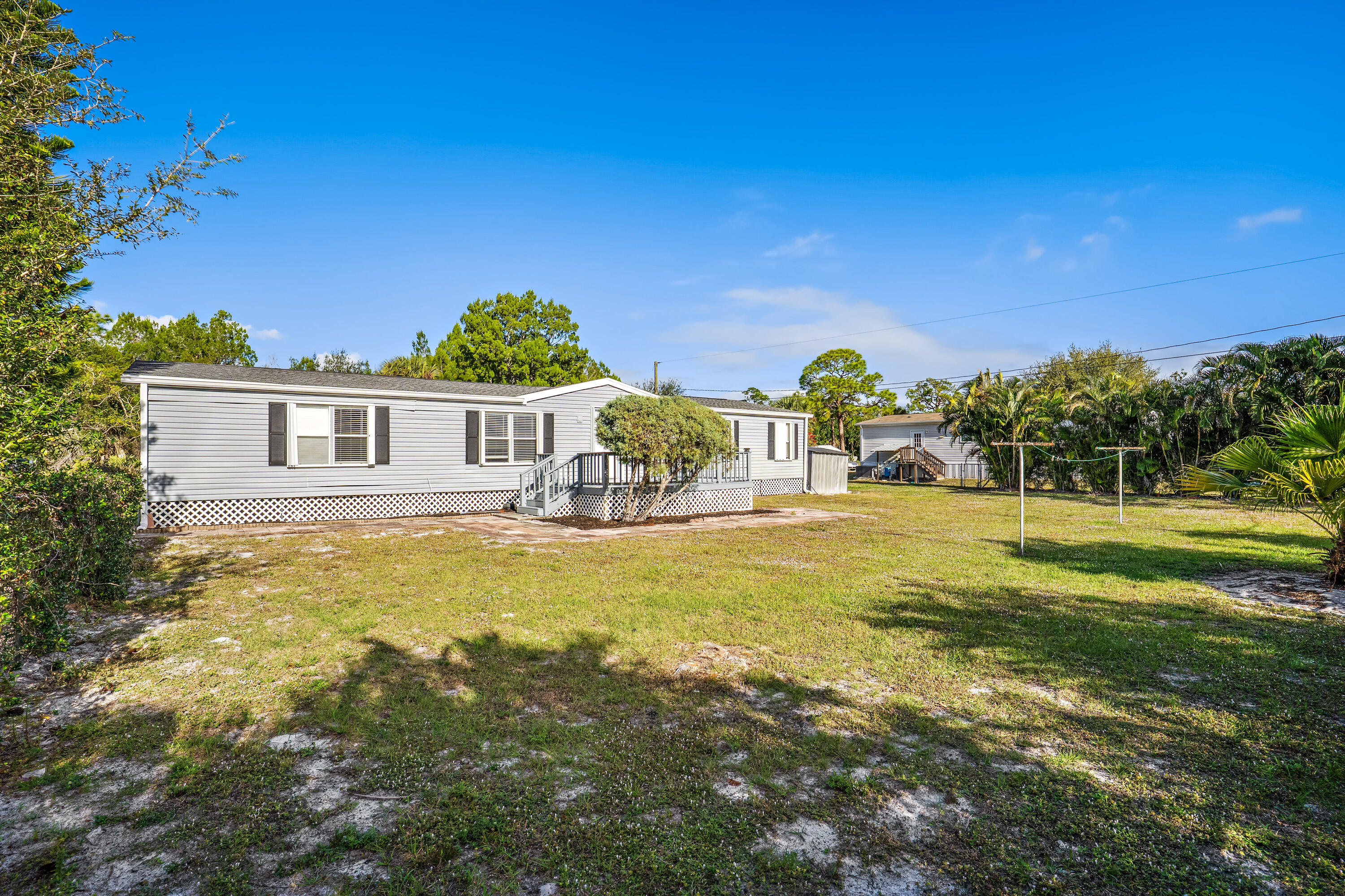Foto de propiedad en 7990 129th Place, Sebastian, FL 32958 Sebastian con MLS# 