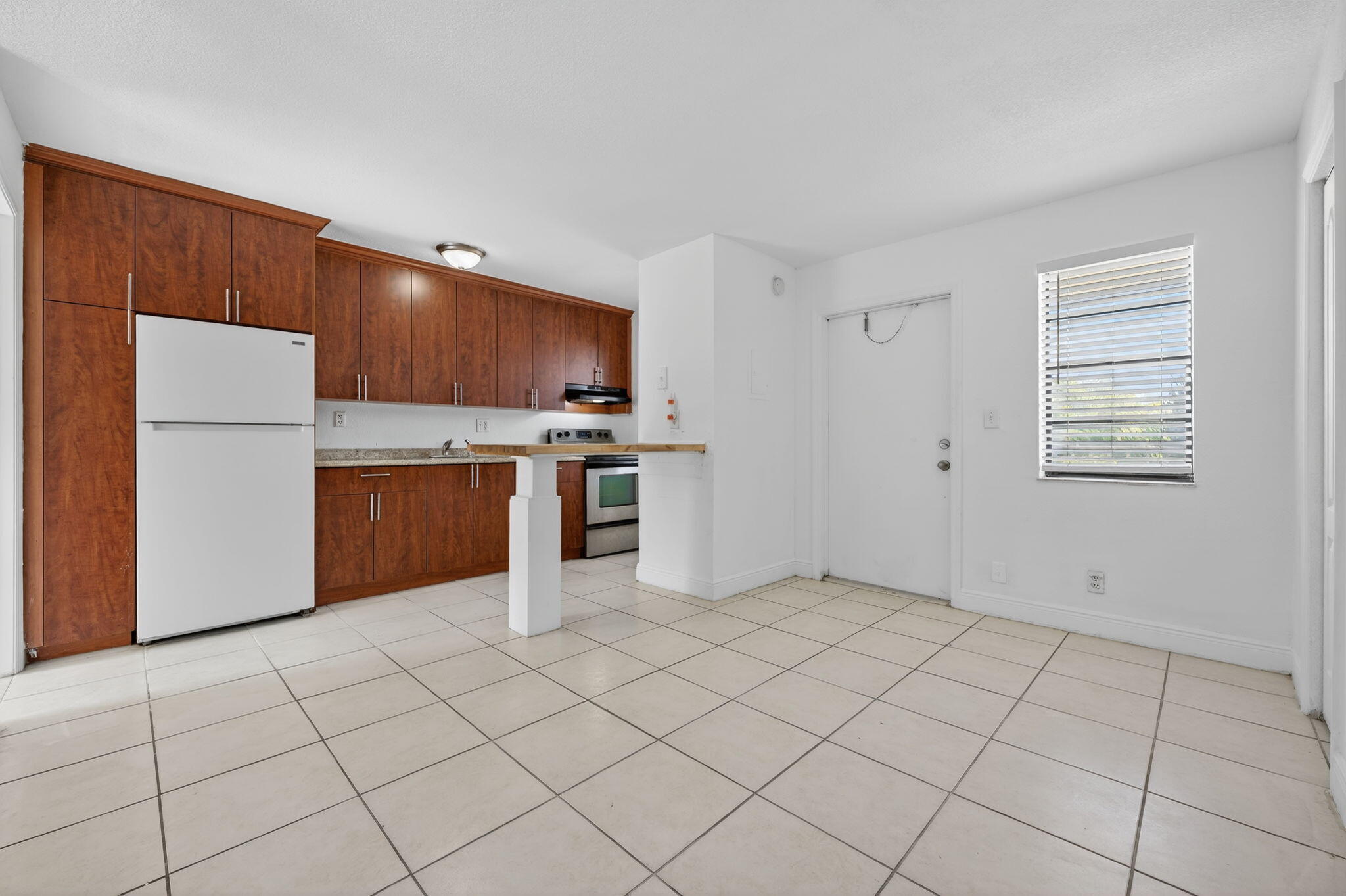 En Renta 4081 N Dixie Highway 17, Oakland Park, FL 33334, Oakland Park, FL 33334
