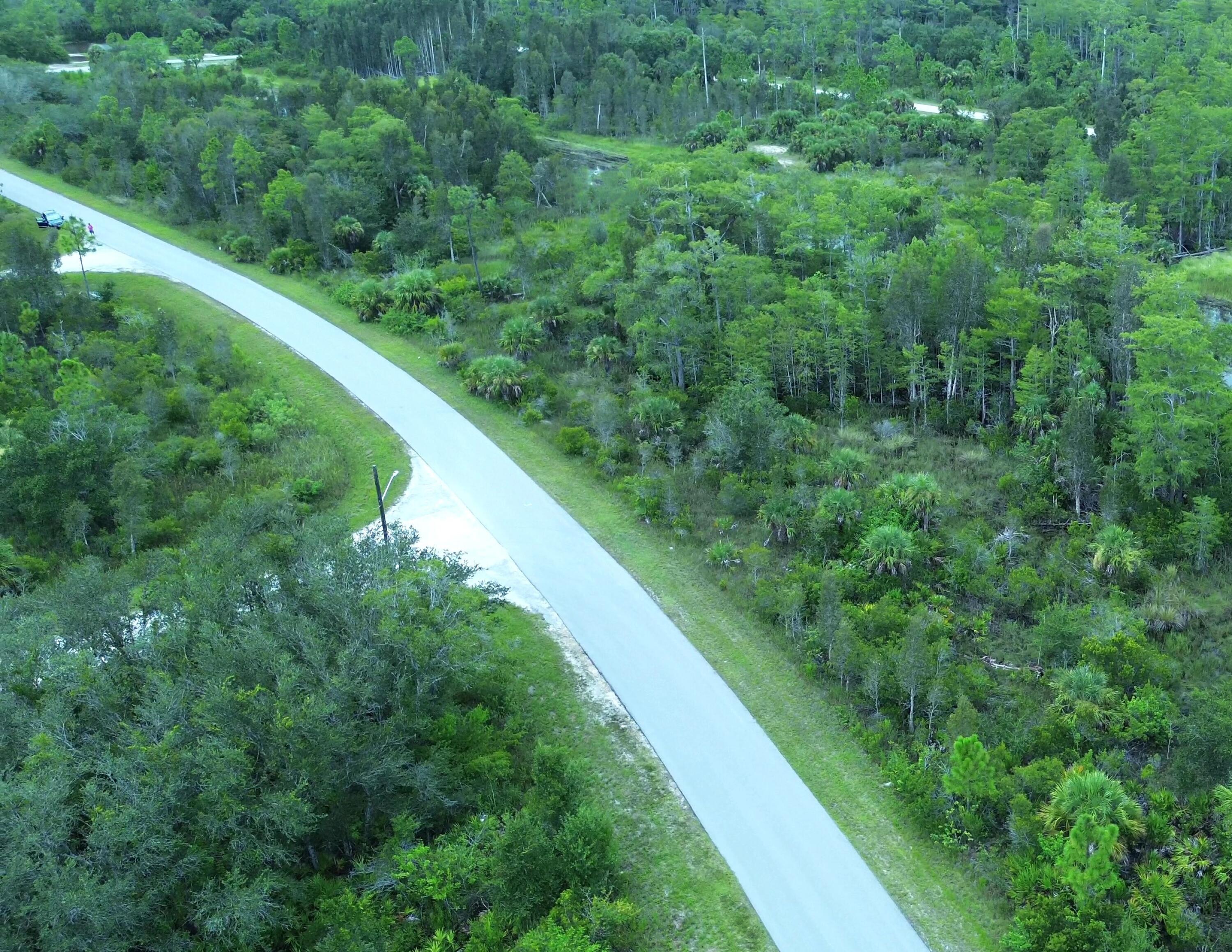 Foto de propiedad en 486 Westchester Drive, Lehigh Acres, FL 33972 Lehigh Acres con MLS# 