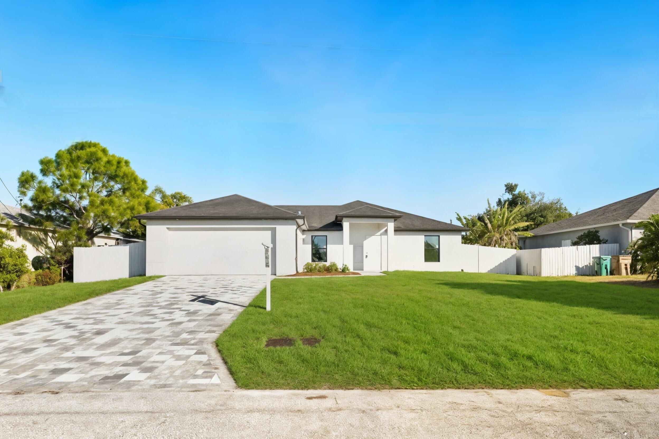 Foto de propiedad en 1213 NW 22nd Place, Cape Coral, FL 33993 Cape Coral con MLS# 