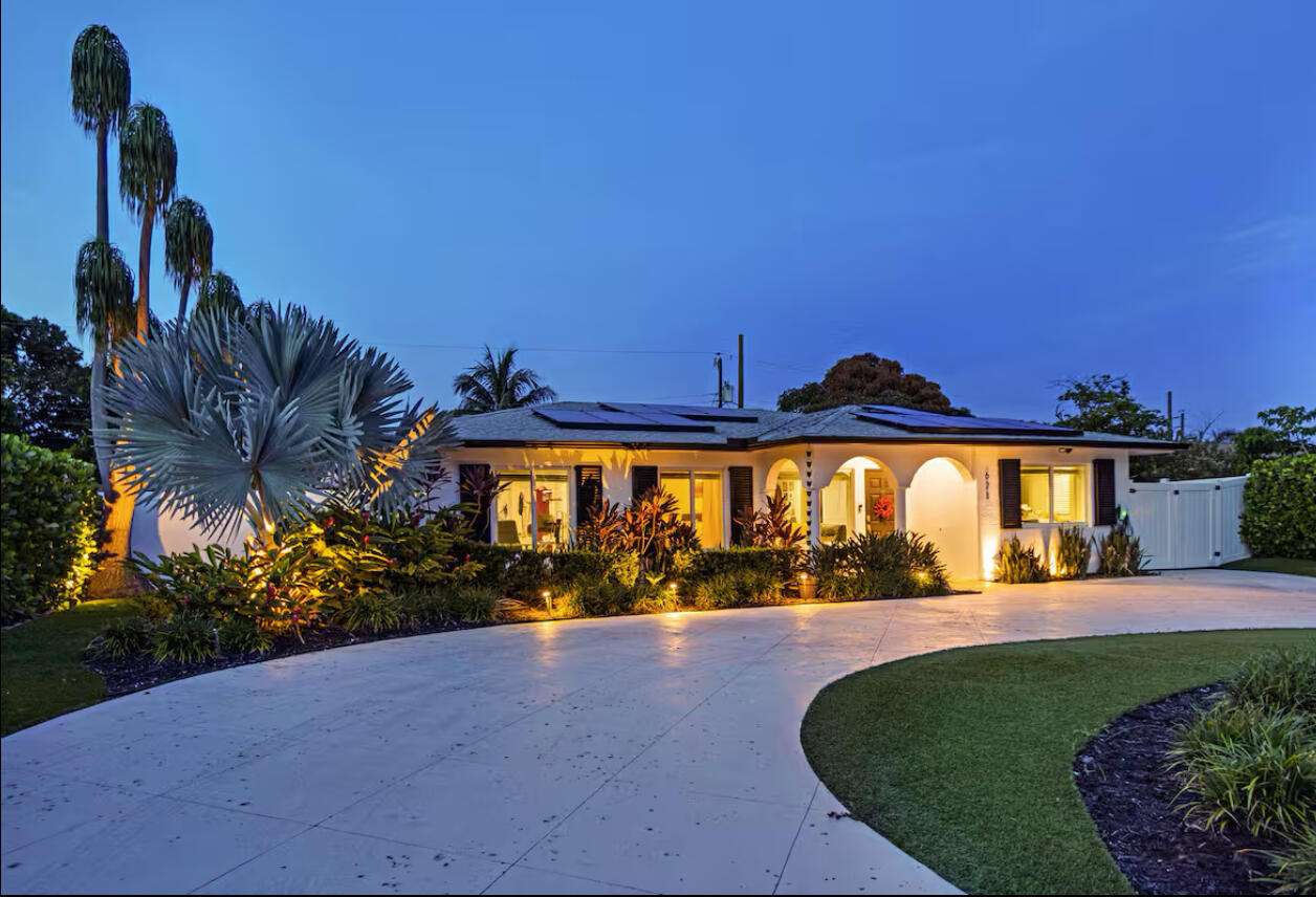Foto de propiedad en 623 Jaeger Drive, Delray Beach, FL 33444 Delray Beach con MLS# 