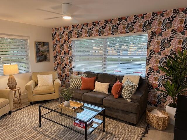 Foto de propiedad en 524 Eastwind Drive 524, North Palm Beach, FL 33408 North Palm Beach con MLS# 