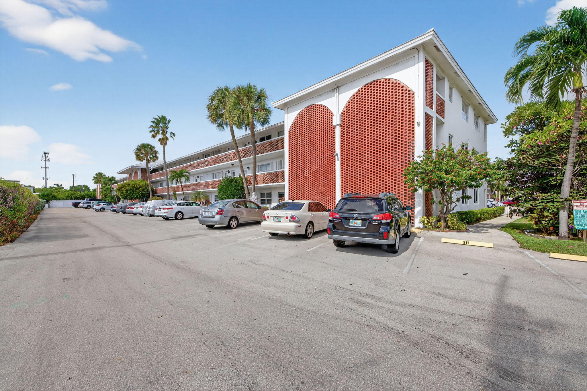 Foto de propiedad en 2050 NE 39th Street #210s, Lighthouse Point, FL 33064 Lighthouse Point con MLS# 