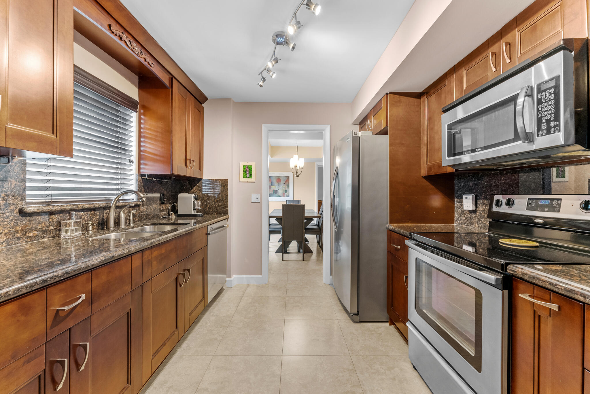 Foto de propiedad en 6300 NW 2nd Avenue 201, Boca Raton, FL 33487 Boca Raton con MLS# 