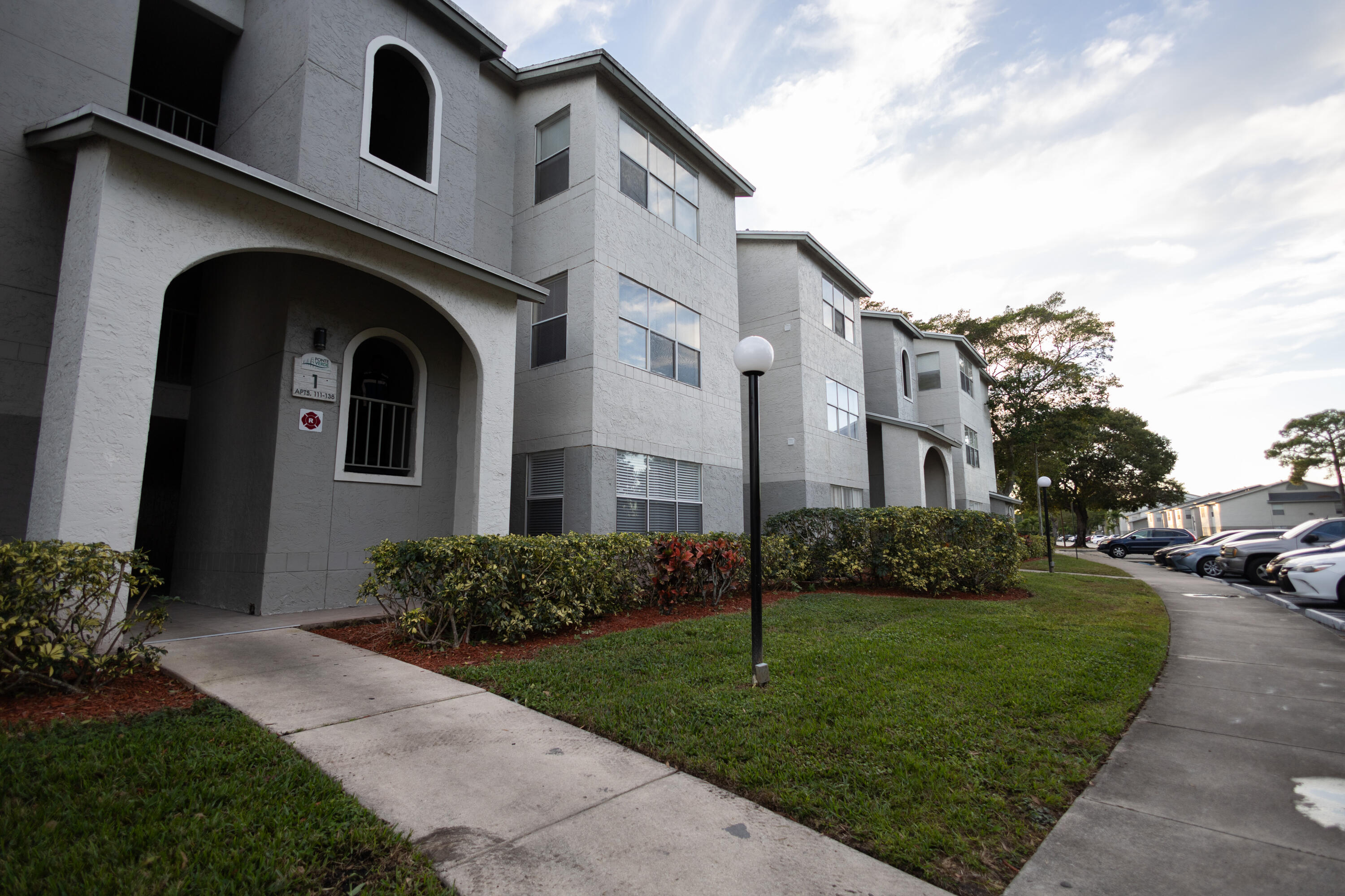 Alquilada 1401 Village Boulevard 133, West Palm Beach, FL 33409, West Palm Beach, FL 33409