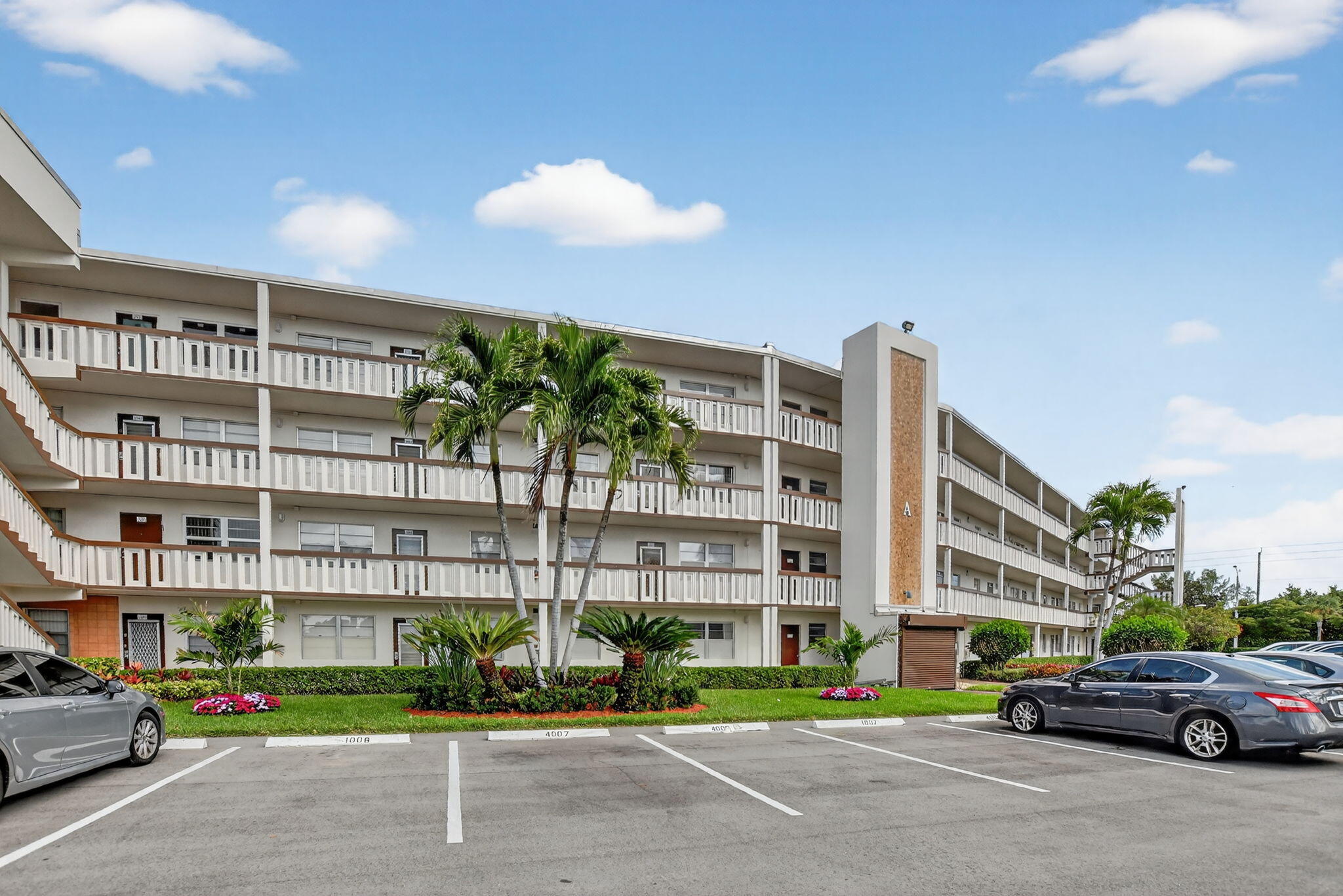 Foto de propiedad en 4008 Hythe A, Boca Raton, FL 33434 Boca Raton con MLS# 